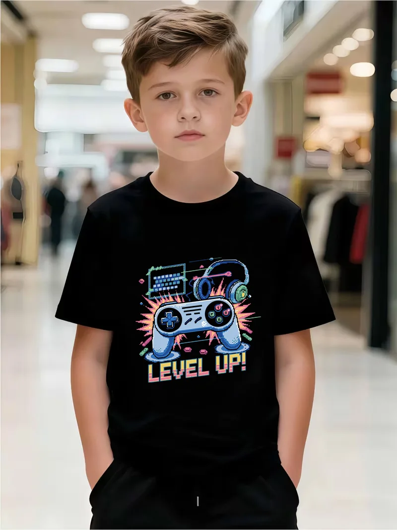 Camiseta de manga curta bordada com controlador de jogos Level Up Pixel para crianças - Moda casual de verão, elegante e versátil