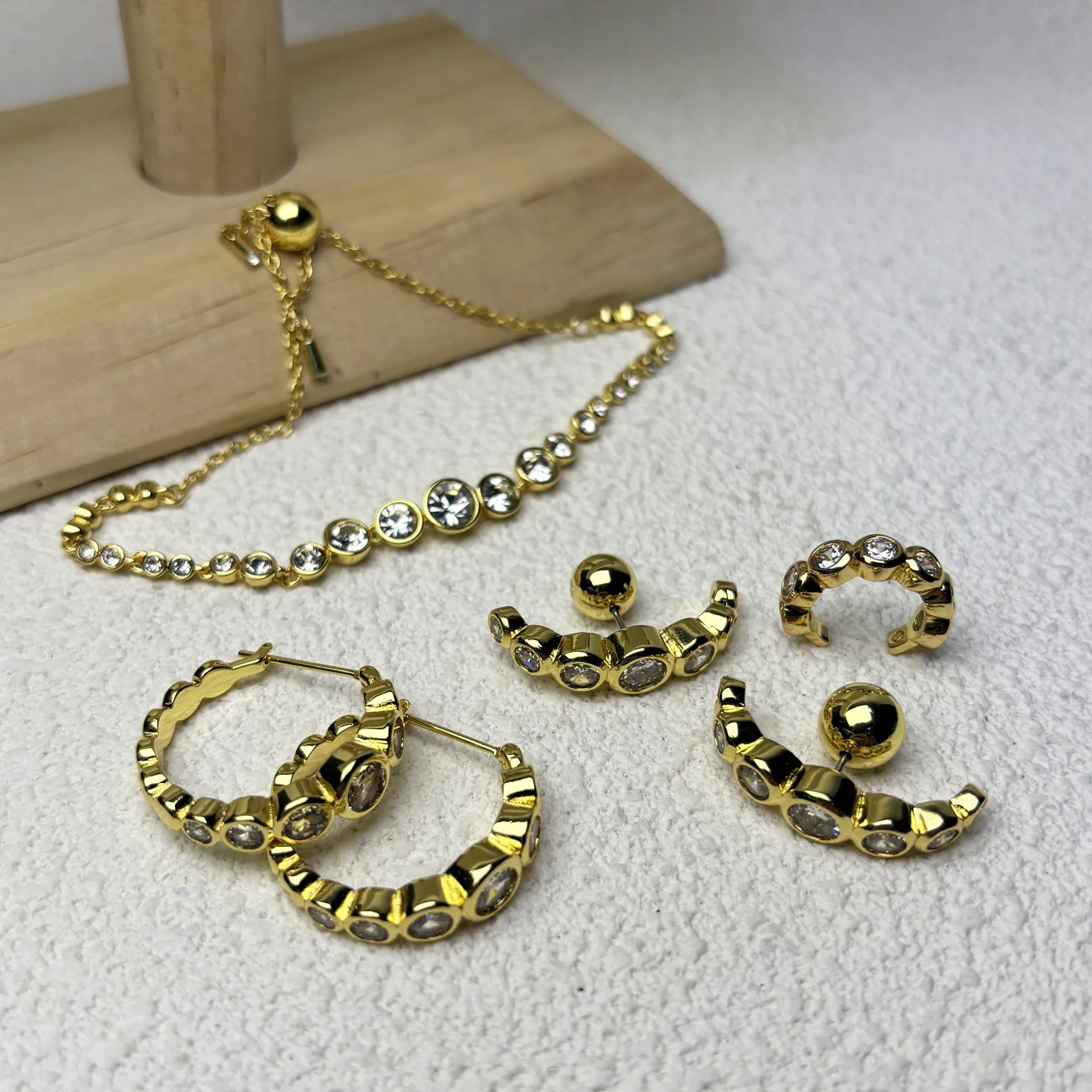 Thumbnail 3 - #66 Highest Rated Gold Earrings to Buy in 2026