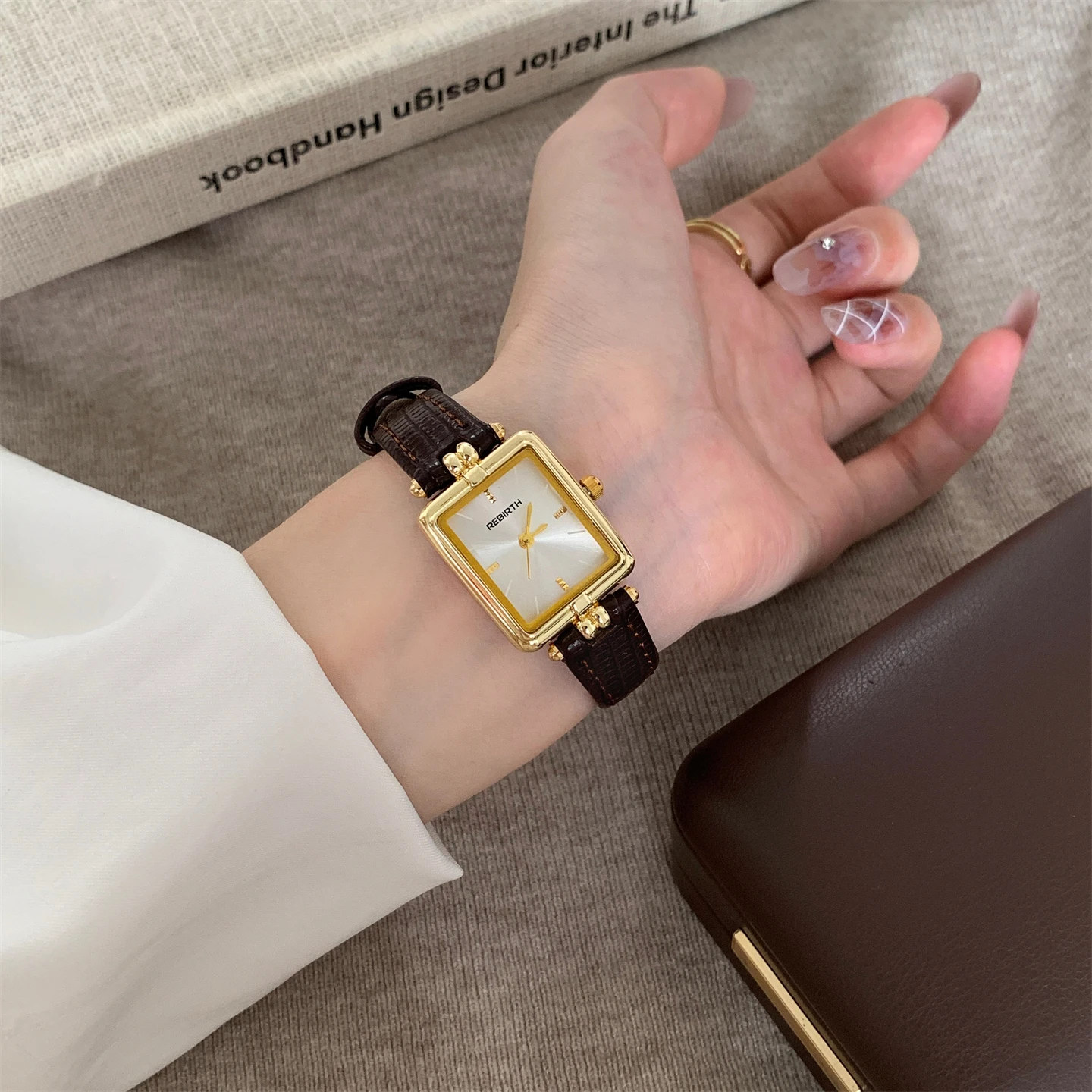 Retro black Korean version high-end watch women's niche simple design square strip belt women's watch