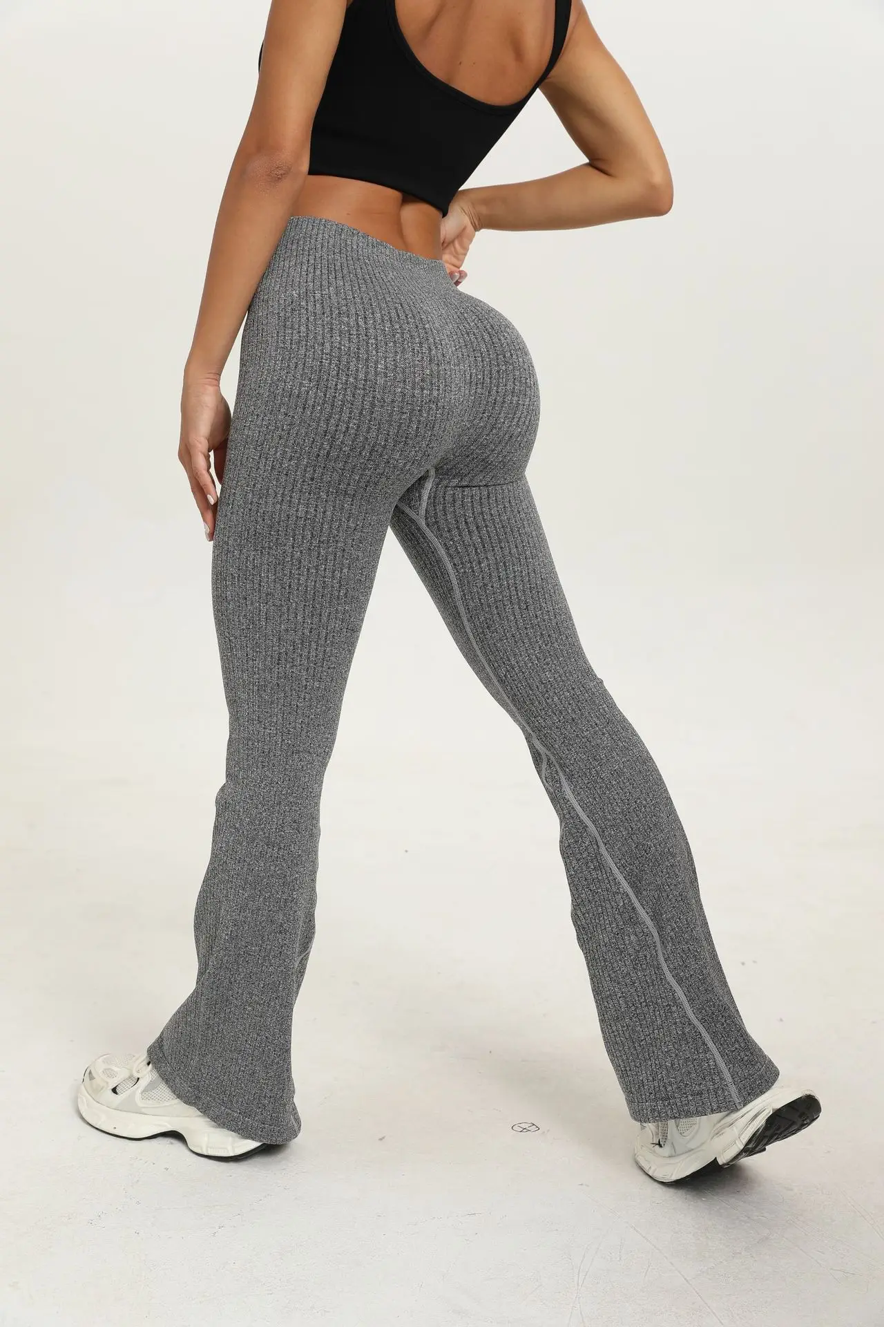 Nahtlose gerippte Strick-Schlaghose für Damen, hochtailliert, einfarbig, schmal geschnitten, Yoga-Schlaghose, dehnbare Leggings für Fitness, Laufen und Training – Detail 9