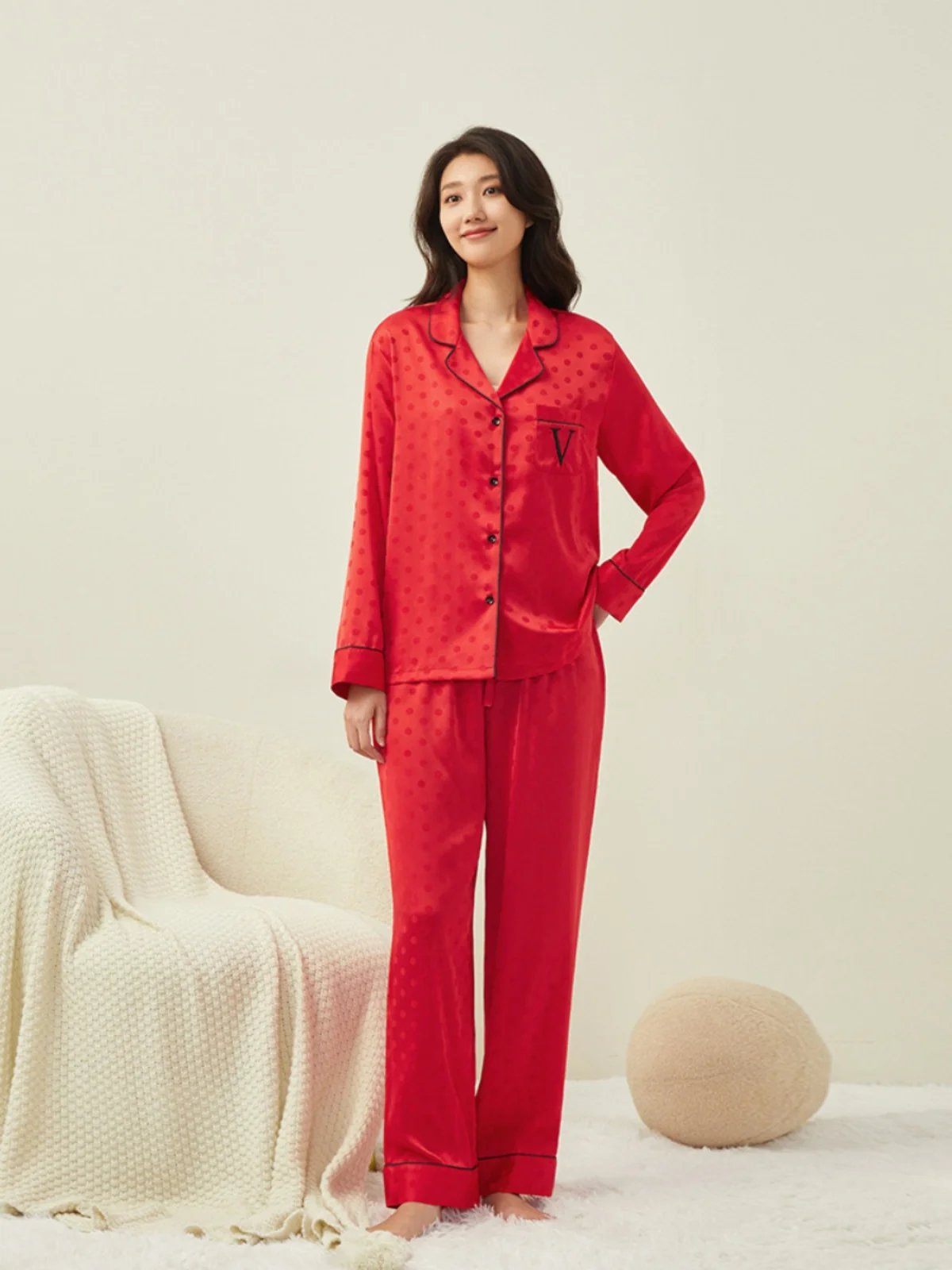 

Weijia red embroidery wedding festive autumn and winter pajamas women real silk satin zodiac year home clothes suit