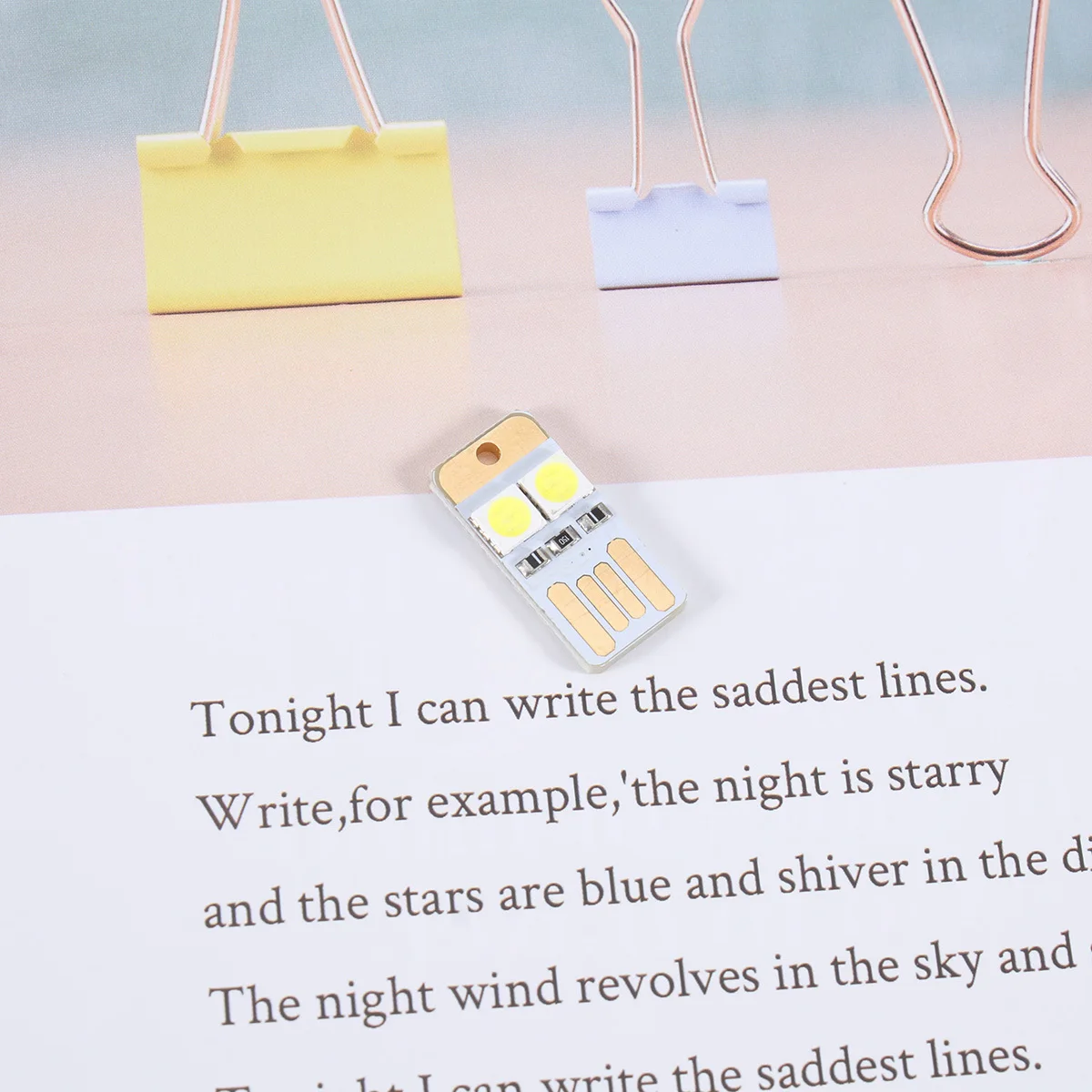 

Super Bright 5V 2-LED Light Chip Pure White 12x25mm 50-60 Lumens Nonpolarity Insertion DIY USB Computer Outdoor Lamp