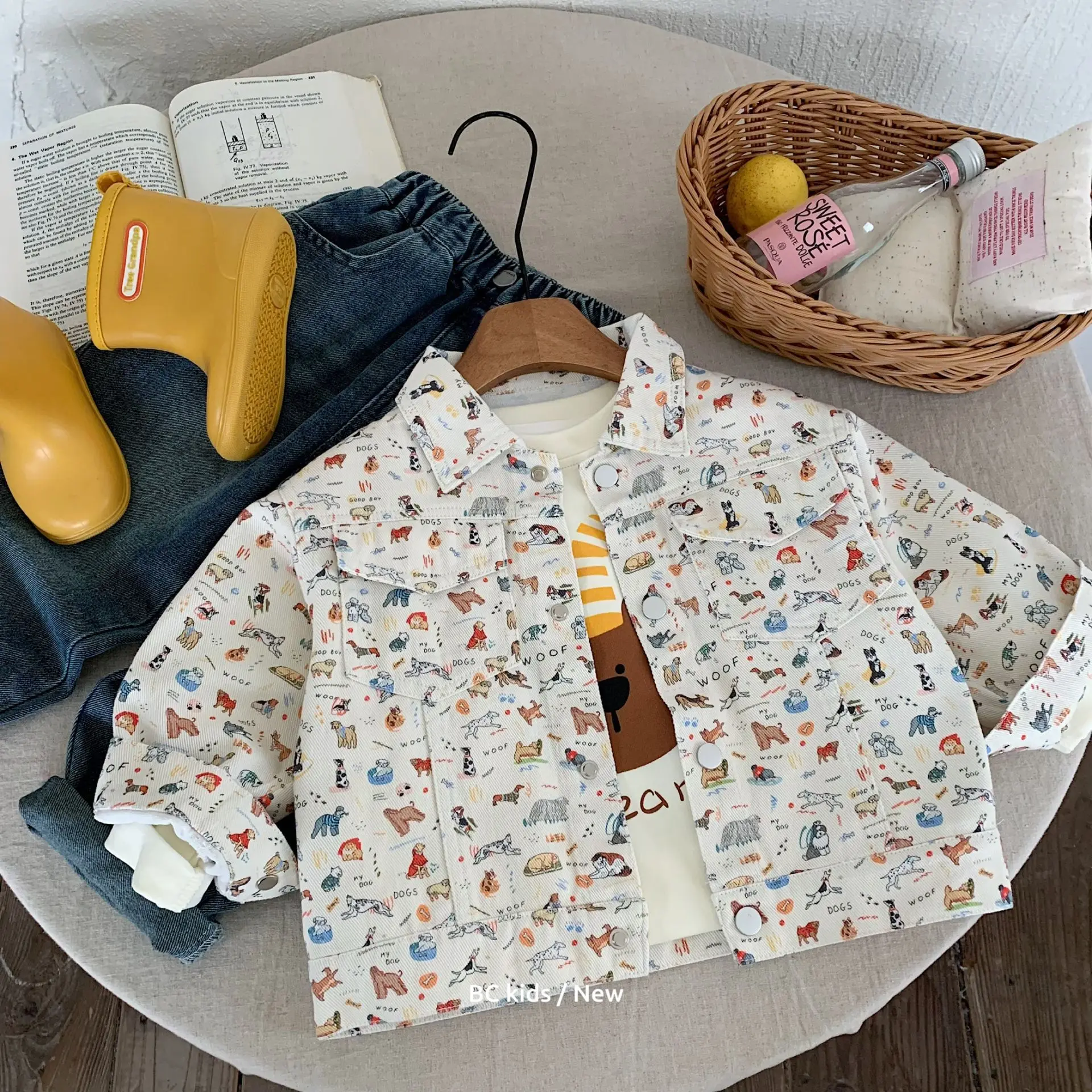 

Детская одежда, осенние детские рубашки, корейский стиль, дизайн, индивидуальные игривые рубашки с мультяшными животными, рубашки с полным принтом для мальчиков и девочек