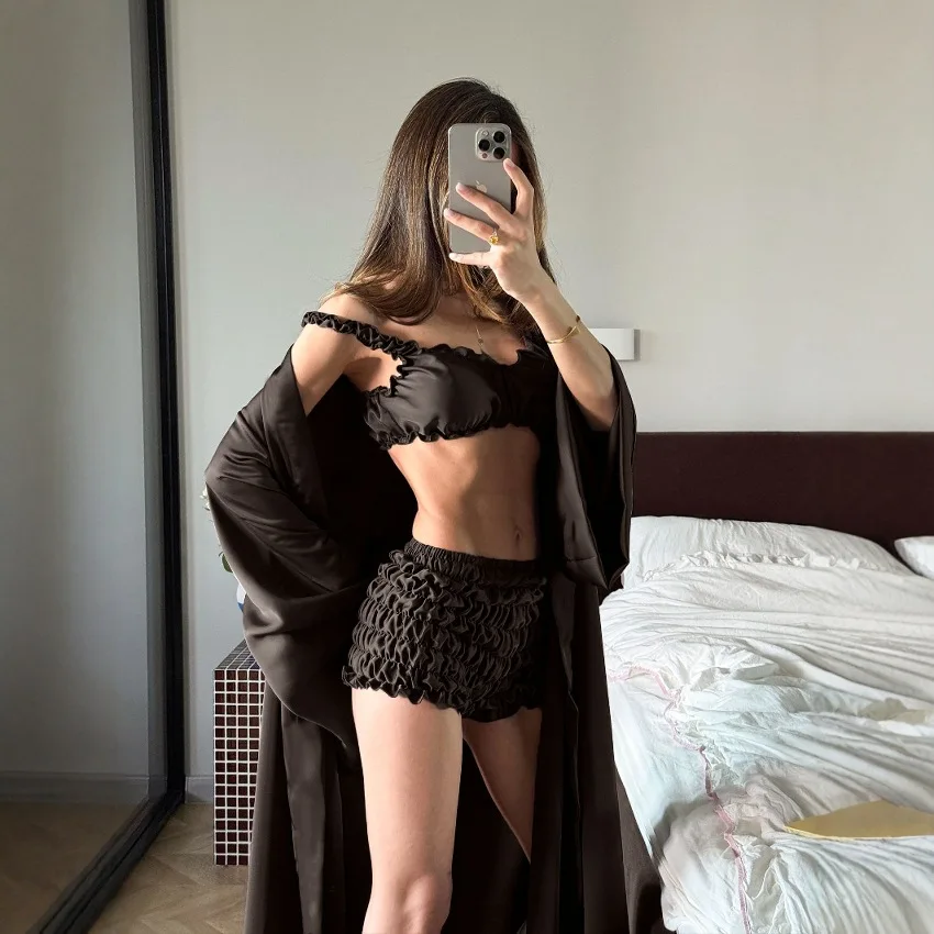 

New pleated polyester casual and comfortable women's suspender underwear shorts cardigan pajamas home wear three piece set