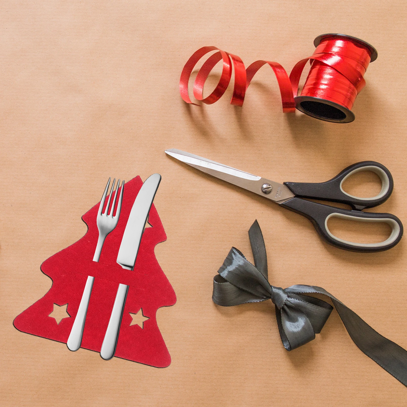 

8Pcs Christmas Tree Cutlery Bags Felt Tableware Holders Christmas Party Decor Silverware Spoon Fork Storage Pouches Holiday