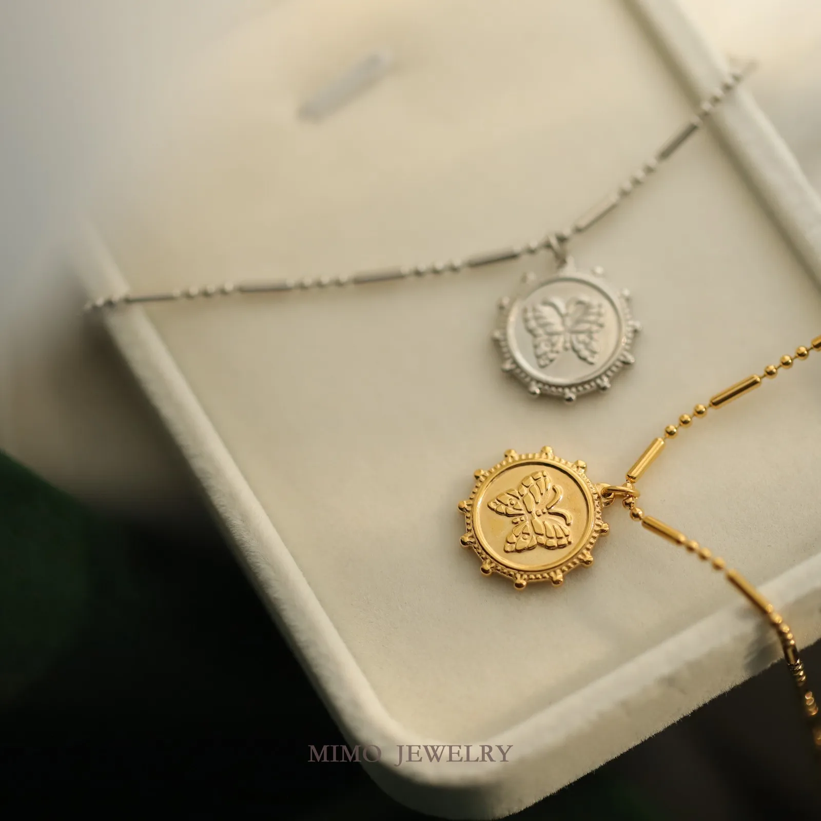 Retro Round Relief Lace Butterfly Charms Pendant Supplies DIY Hand Stainless Steel Gold Plated Accessories