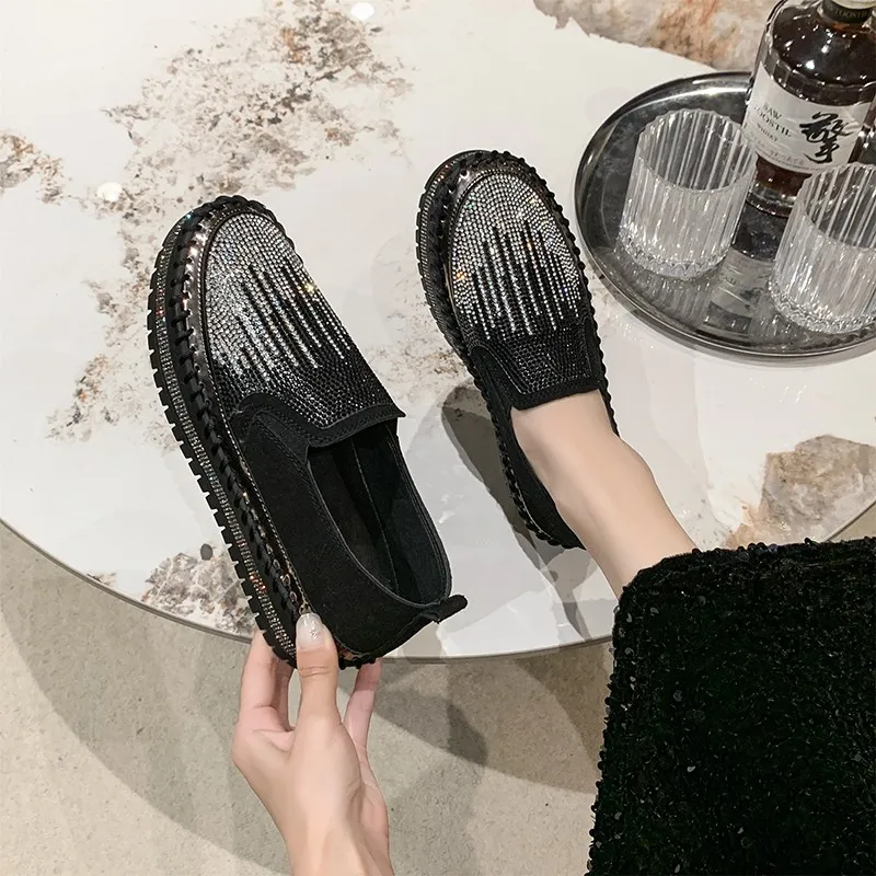 2025 nuove scarpe casual con diamanti d'acqua da donna di alta qualità scarpe vulcanizzate piatte lucide scarpe casual con fondo spesso di design di lusso