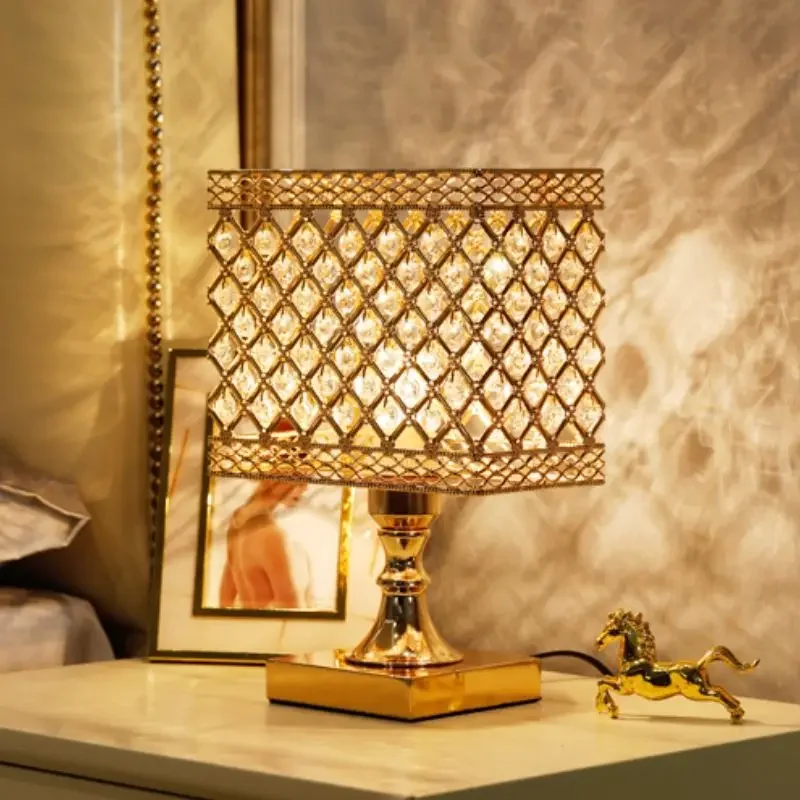 Luxury Crystal Table Lamp Night Lamp Diamond Crystal Decorative Table Lamp Bedroom Bar Night Light LED Desk Night Light Lamps