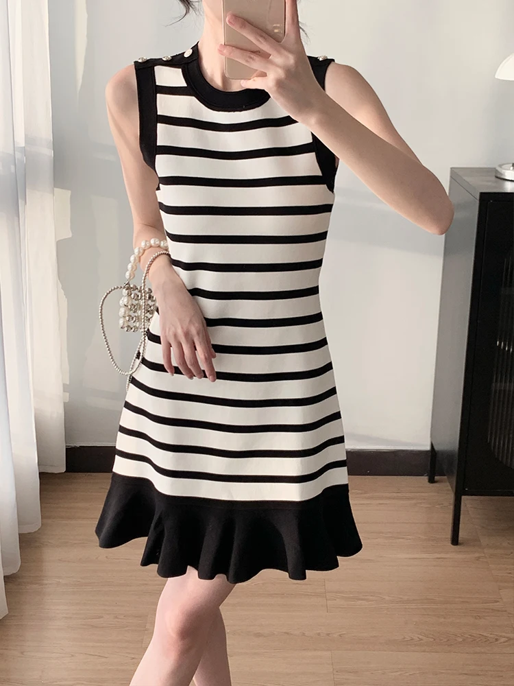 

Early Spring SD Pure IULV2025 Bla White Stripes Color Blo round Ne Svel Gored Hem Dr High Waist Knitted ort ...