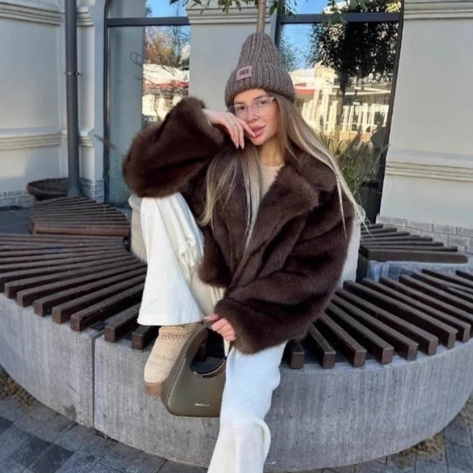 Novo casaco de pele sintética para mulheres estilo europeu e americano pelúcia inverno grosso tingido apontado jaqueta de pele de raposa