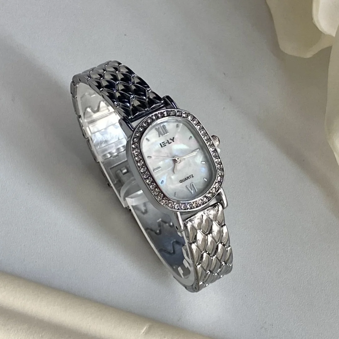 ساعة نسائية عصرية بيضاوية مرصعة بالألماس وسوار ساعة يد نسائية على شكل ساعة كوارتز أنيقة هدية relogio feminino