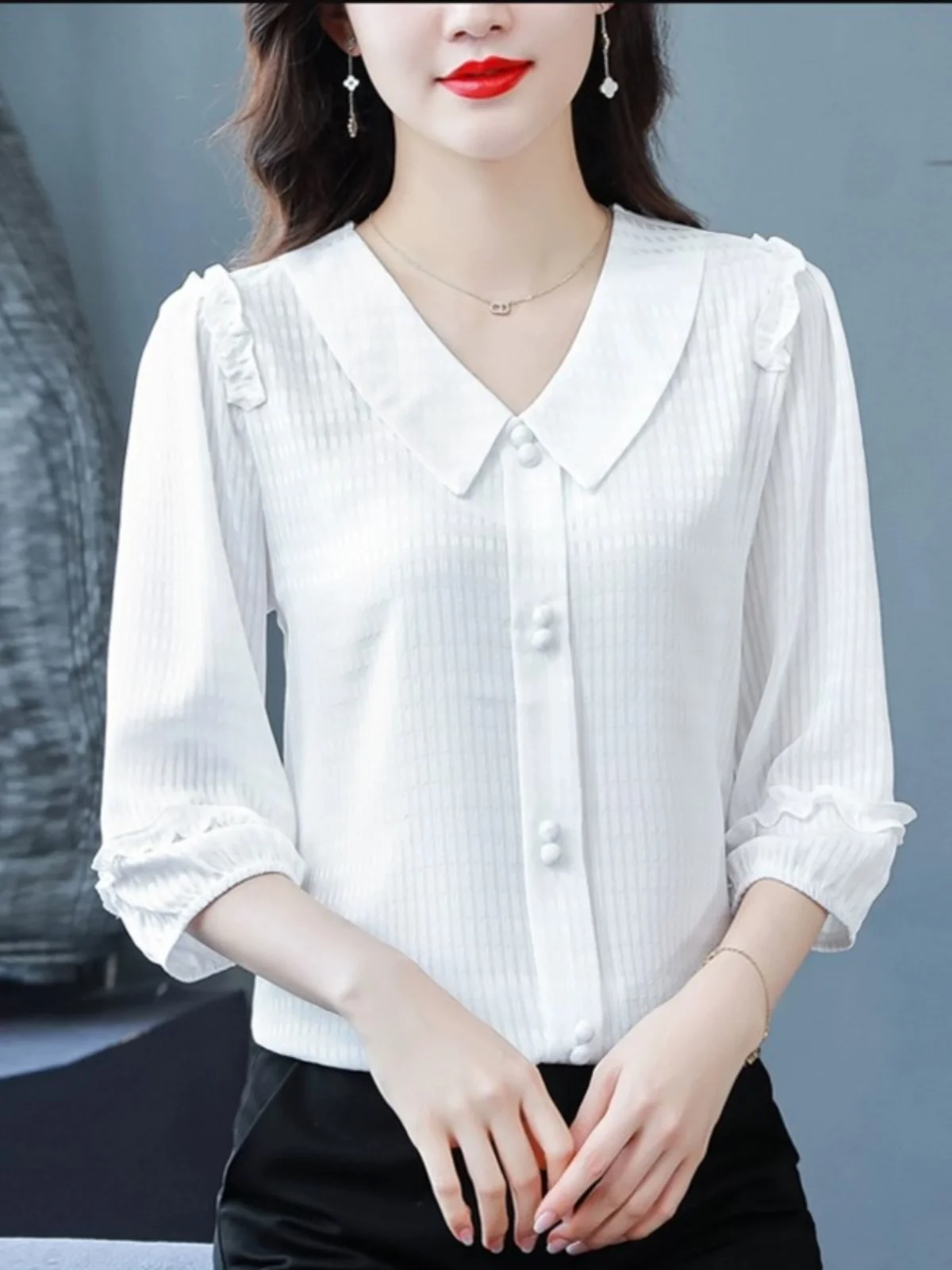 

Элегантная шелковая женская рубашка свободного кроя для лета, скрывающая живот, с воротником «Питер Пэн», рукавом до локтя, однотонная, в деловом стиле, на пуговицах