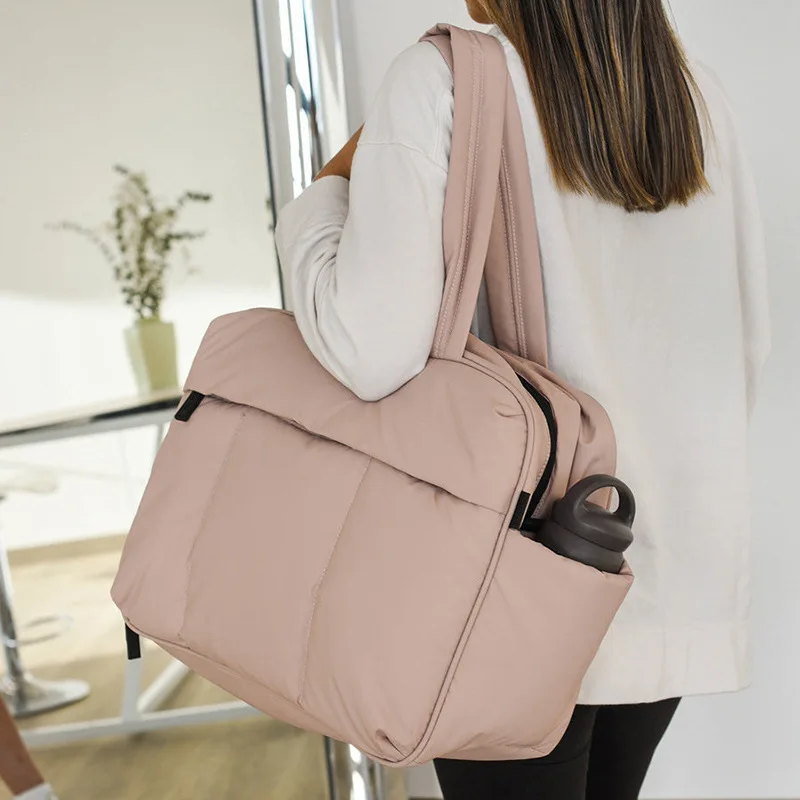 Bolso de lona de plumón de gran capacidad para mujer, bolsos de hombro multifuncionales de gran capacidad, bolso de mano de separación seca y