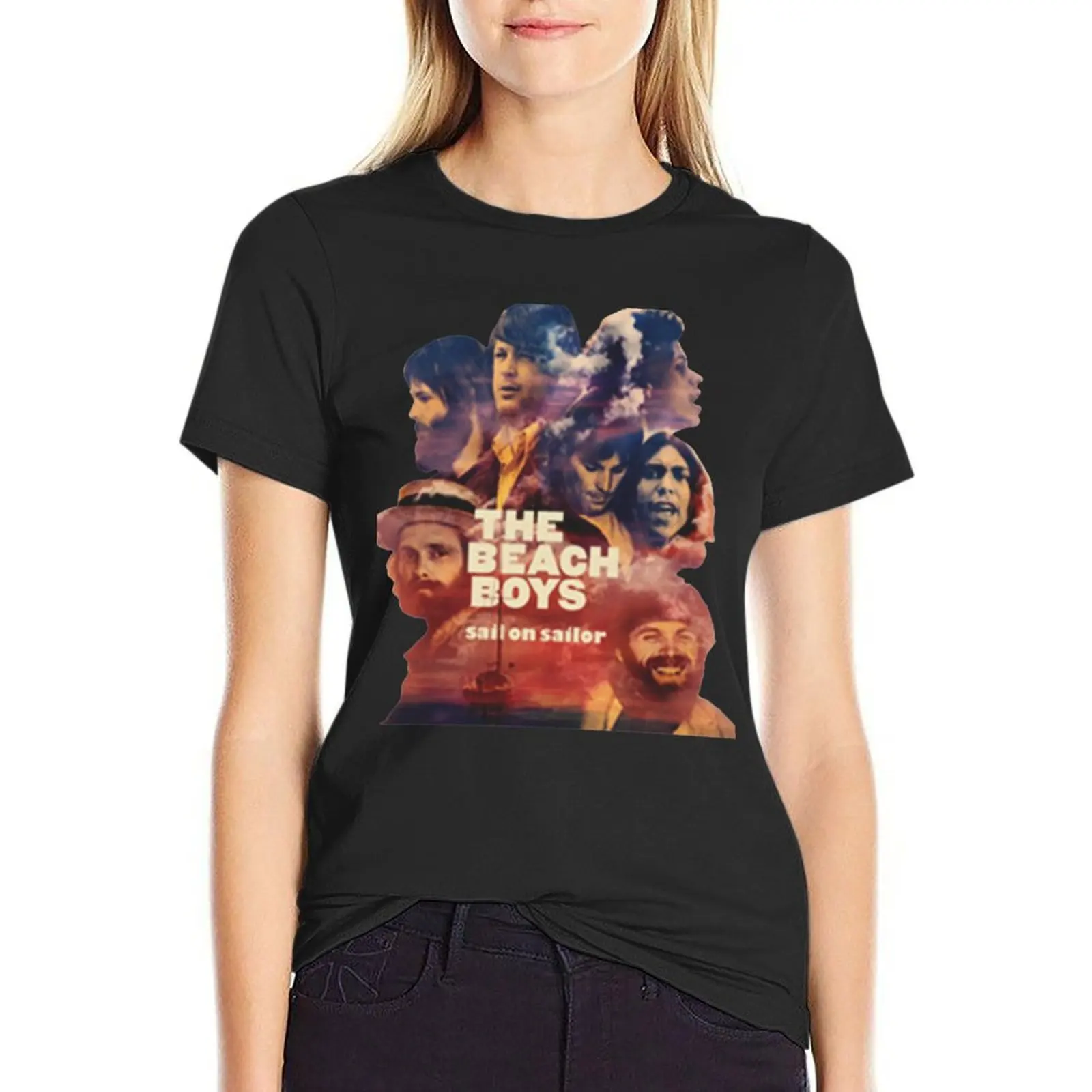 

classic rock 80's--->>...the beach boys..<-->>...the beach boys..>>...the boys.. T-shirt