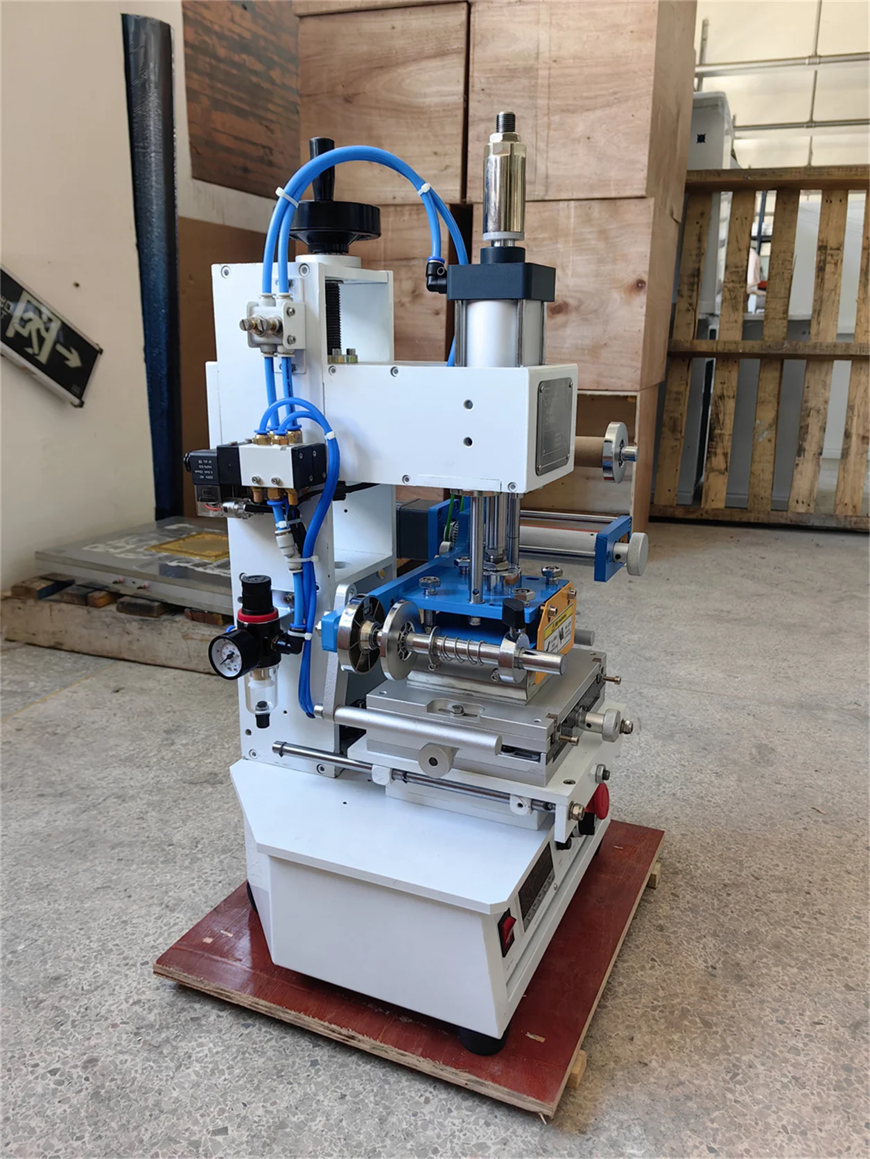 SG-ZY819H3 ing Semi Automatic Plate Pull Out Foil Hot Stamping Machine 116*120mm 150mm Height Hot Foil Pressing Machine