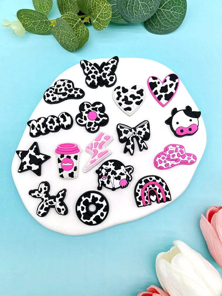 Breloques de chaussures en PVC, vache, papillon, animaux, épingles d'amour, bricolage, sandales, accessoires pour sabots, femmes, enfants, filles, faveurs de fête, cadeaux de Noël