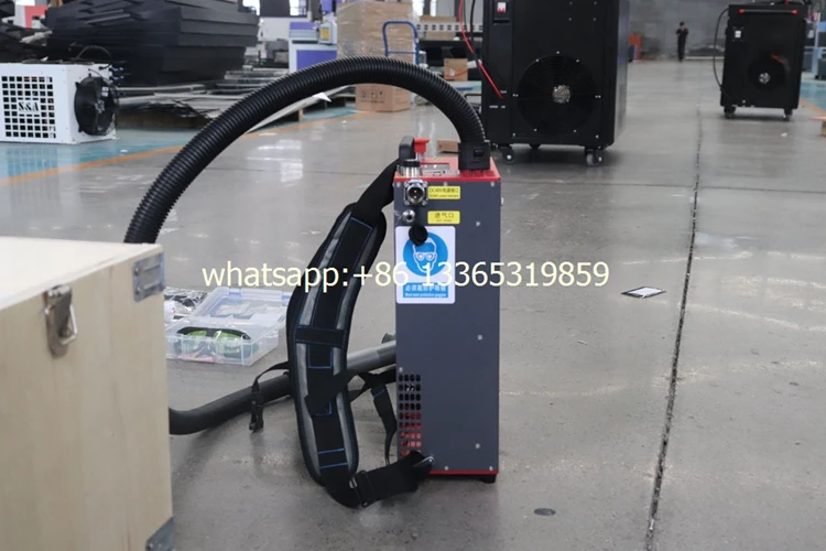 300W Backpack Pulse Laser Cleaning Machine Portable Laser Cleaner For Wood Paint Metal Rust Wall Graffiti Removal