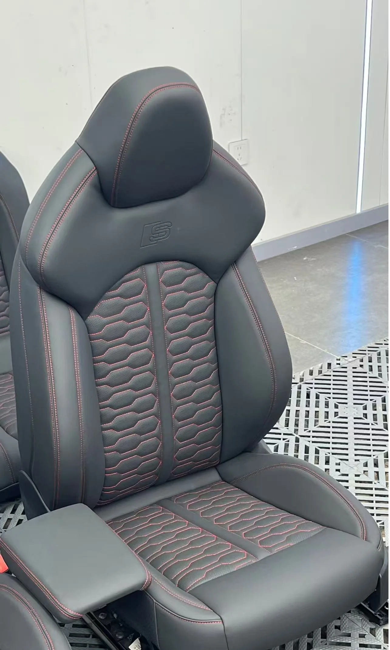 Hot-selling car seat covers hot selling factory price universal Pu Leather 5d car chair cover seat