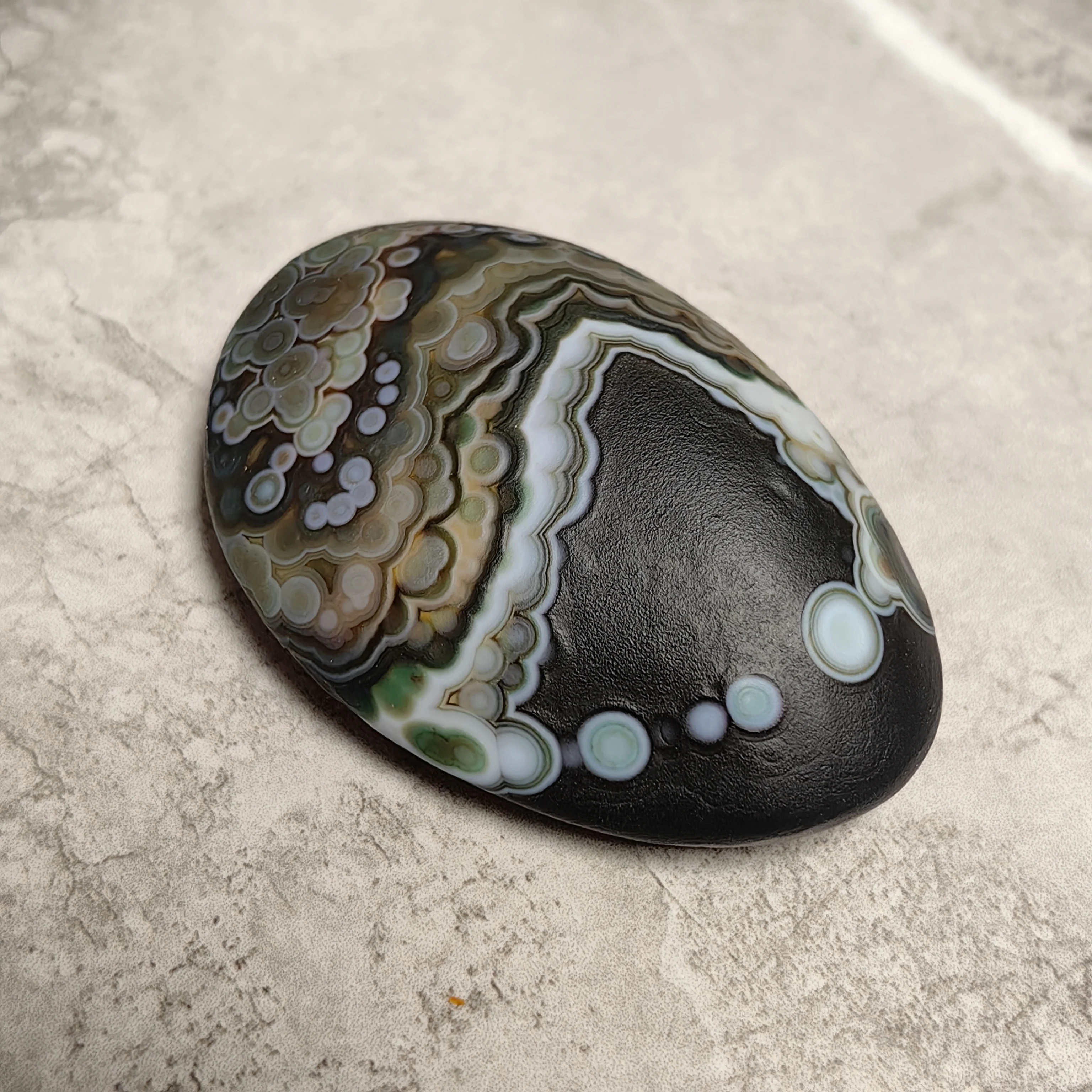 Pure Natural Divine Eye Agate Palm Stones Ward Off Evil Amulet Decor, Against Negativity, Stress Relief
