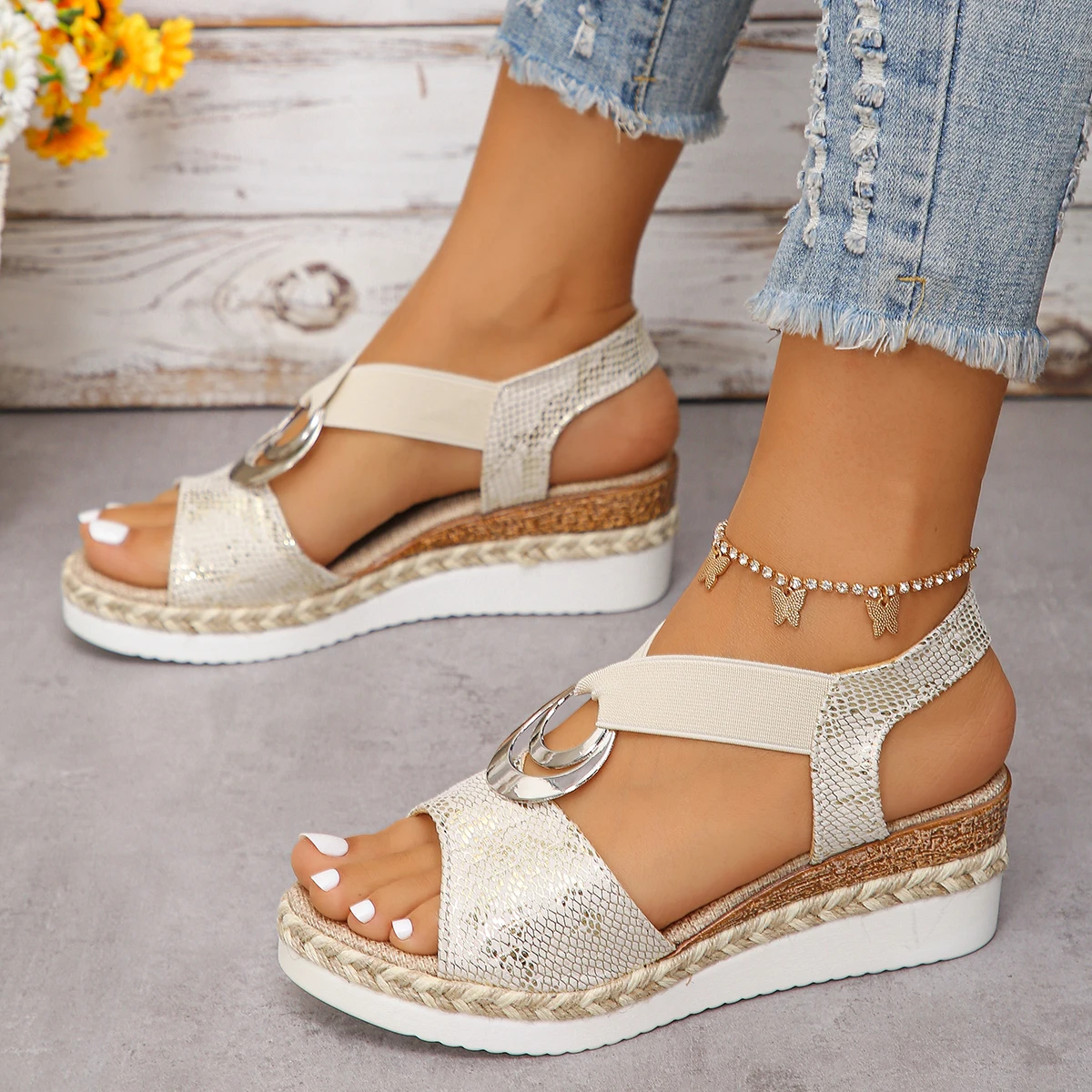 Metal Decoration Women Platform Sandals Summer 2024 Plus Size Fashion Wedge Sandalias Mujer Lightweight Non Slip Gladiator Shoes