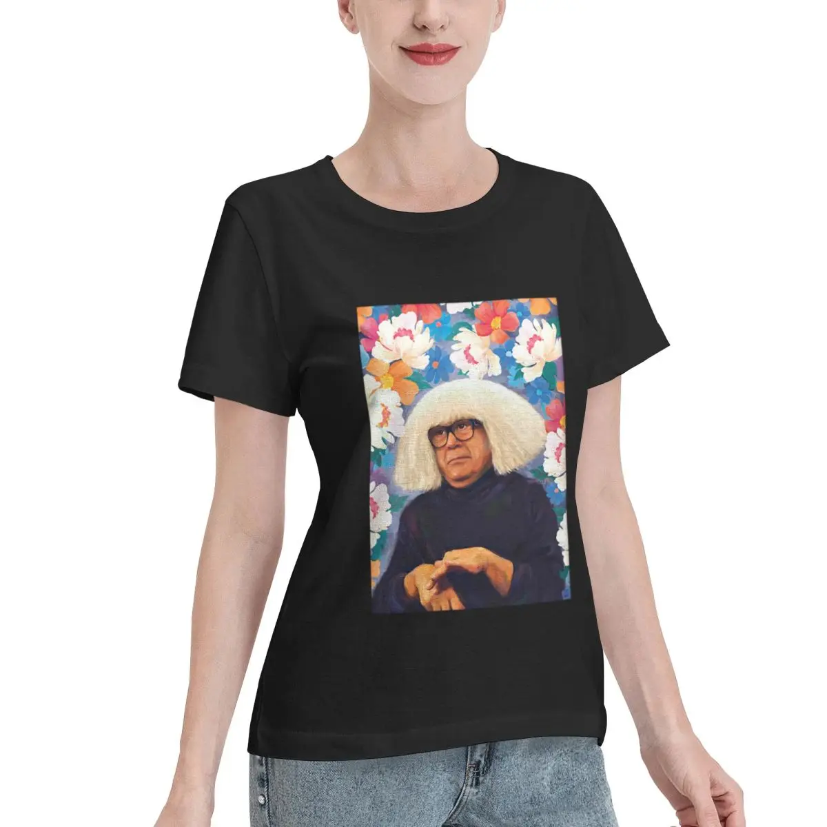 Everyday Essential It S Alway Sunny In Flowers Women's T-shirt Trendy Casual College Girls Top