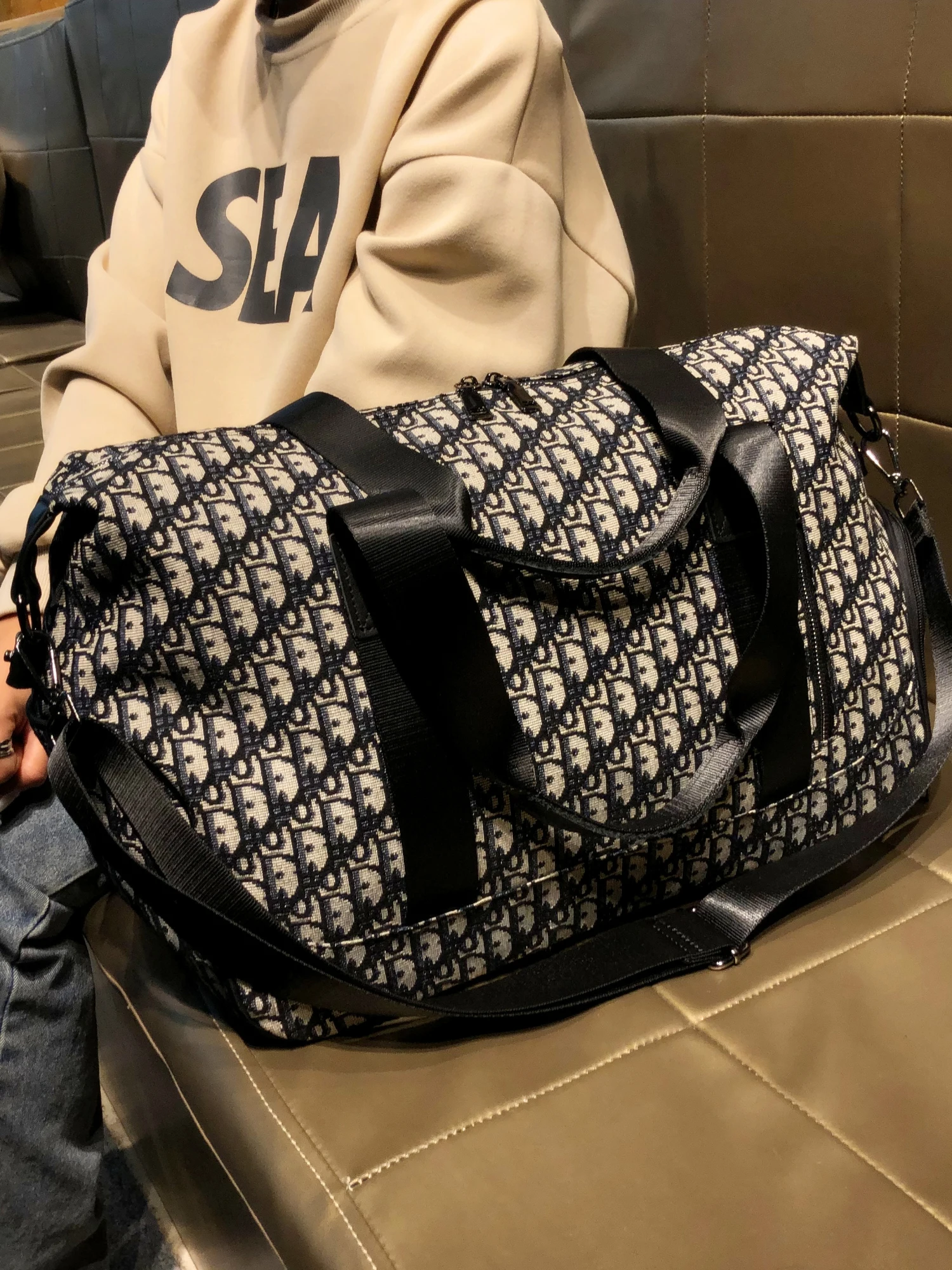 sac-de-sport-tendance-grande-capacite-sac-de-voyage-portable-pour-hommes-et-femmes-de-la-marque-de-hong-kong