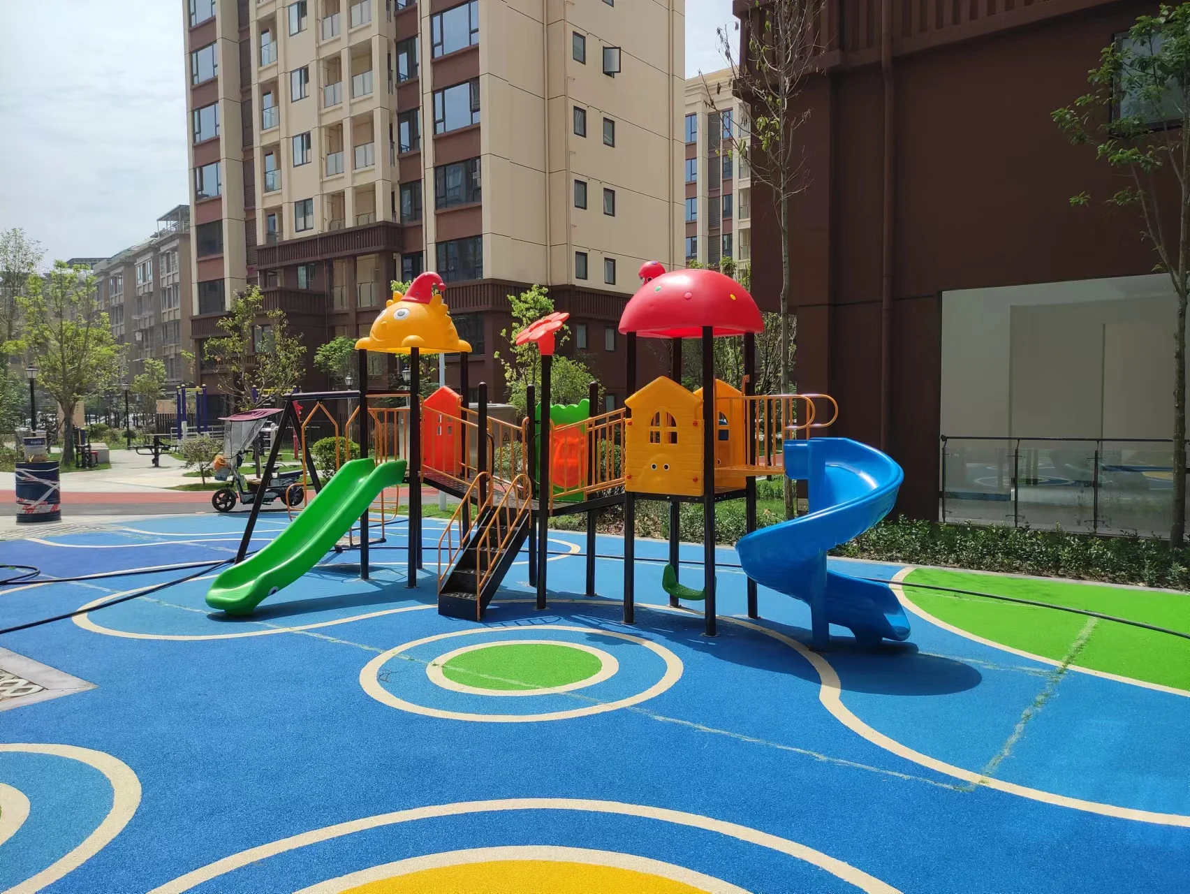 tobogan infantil tobogan plastico infantil tobogán infantil parque infantil columpio bebe toboganes para niños tobogan plastico infantil exterio tobogan plastico infantil jardin tobogan niños columpios resbaladilla B43