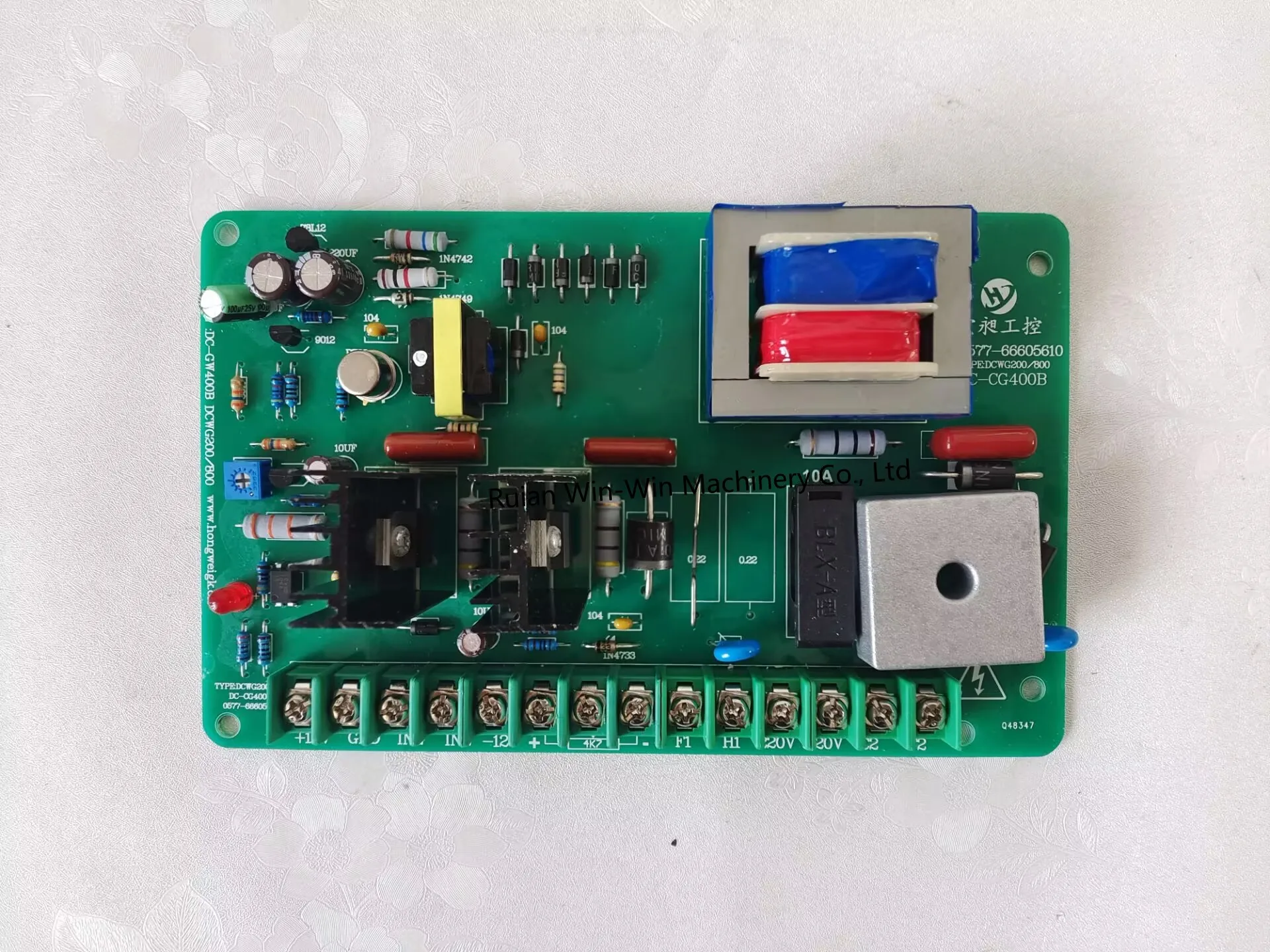 

DC-GW400B dc-gw400b DCWG200/800 Плата управления скоростью постоянного тока для машины для изготовления пакетов