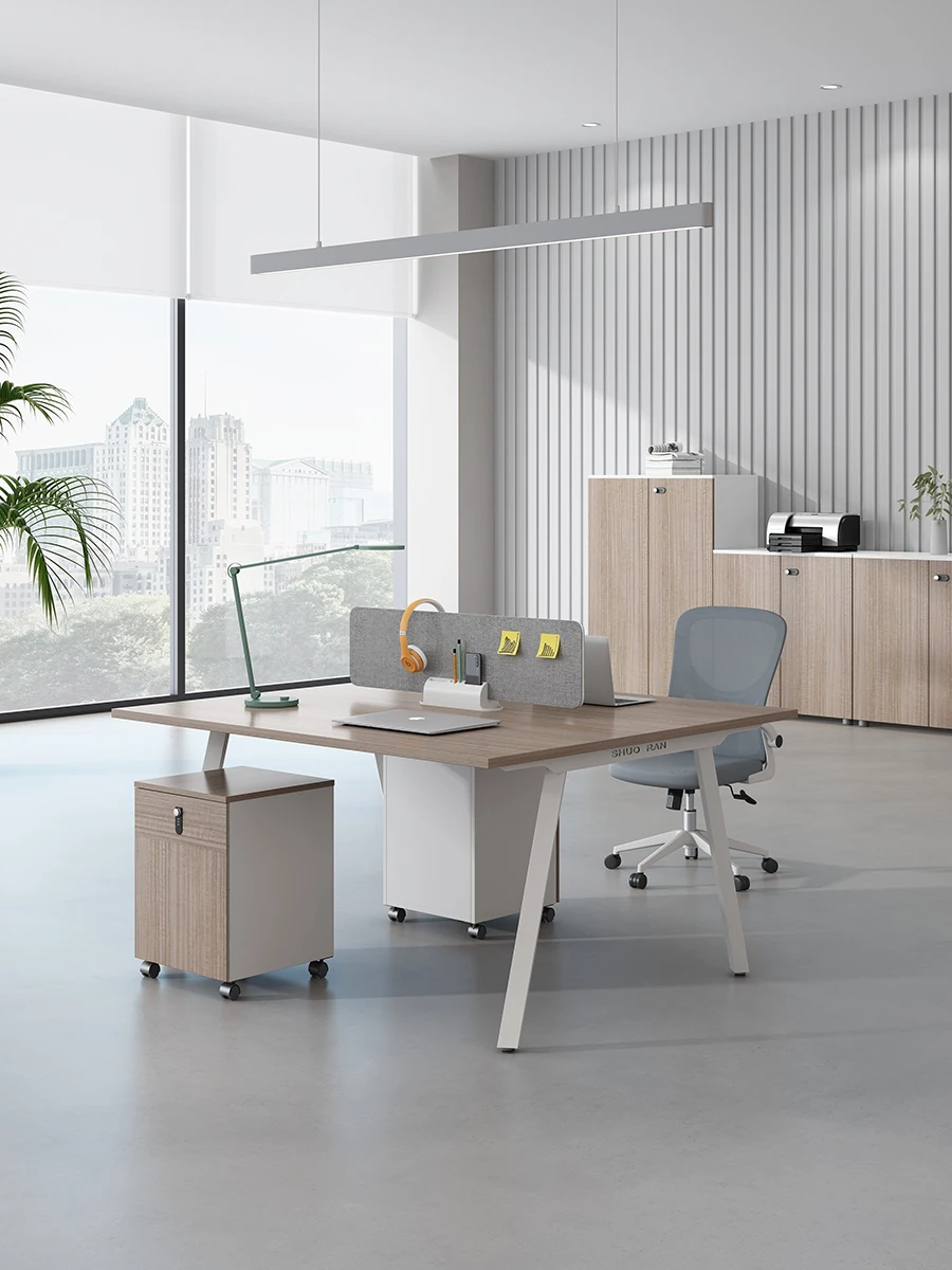 The combination of office desks and chairs for employees is simple and modern, with 4/6 seats for multiple employees and 2