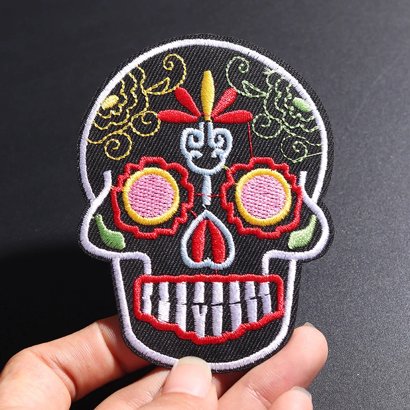 Skull size: 9.1x6.9cm Embroidery Patches for T-shirt Iron on Stripes Appliques Clothes Stickers Clothing Sew on Badges written