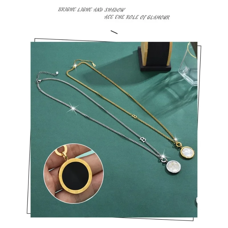 سلسلة سترة من الفولاذ التيتانيوم عصرية ومتعددة الاستخدامات، قلادة طويلة دائرية هندسية على الوجهين من الفولاذ التيتانيوم