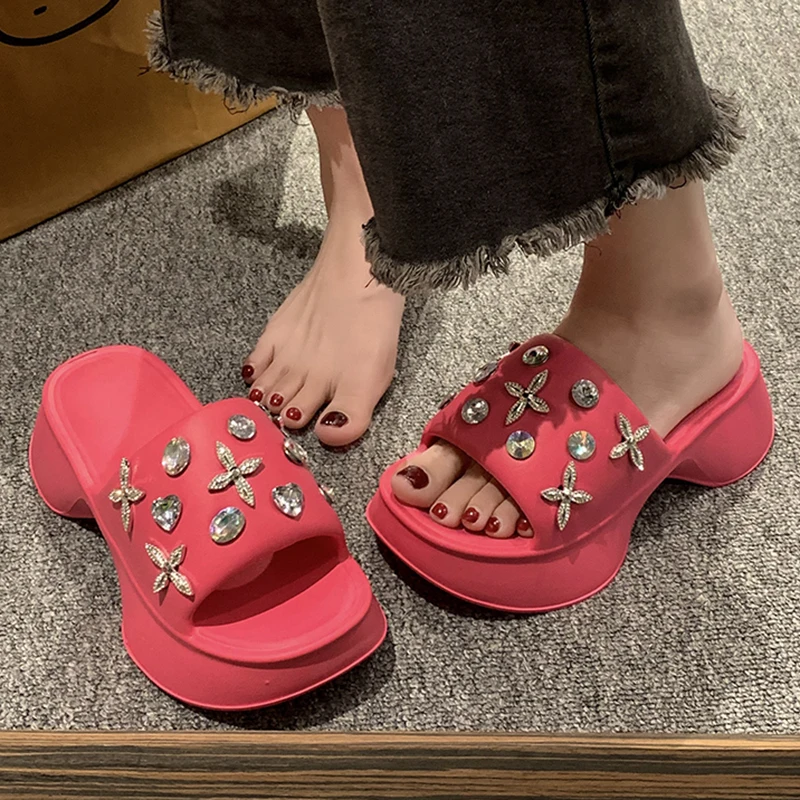 Women Summer Slippers EVA Clogs Sandals Shine Decoration Garden Shoes Non-Slip Slides Thick Bottom Casual Shoes For Female 35-40