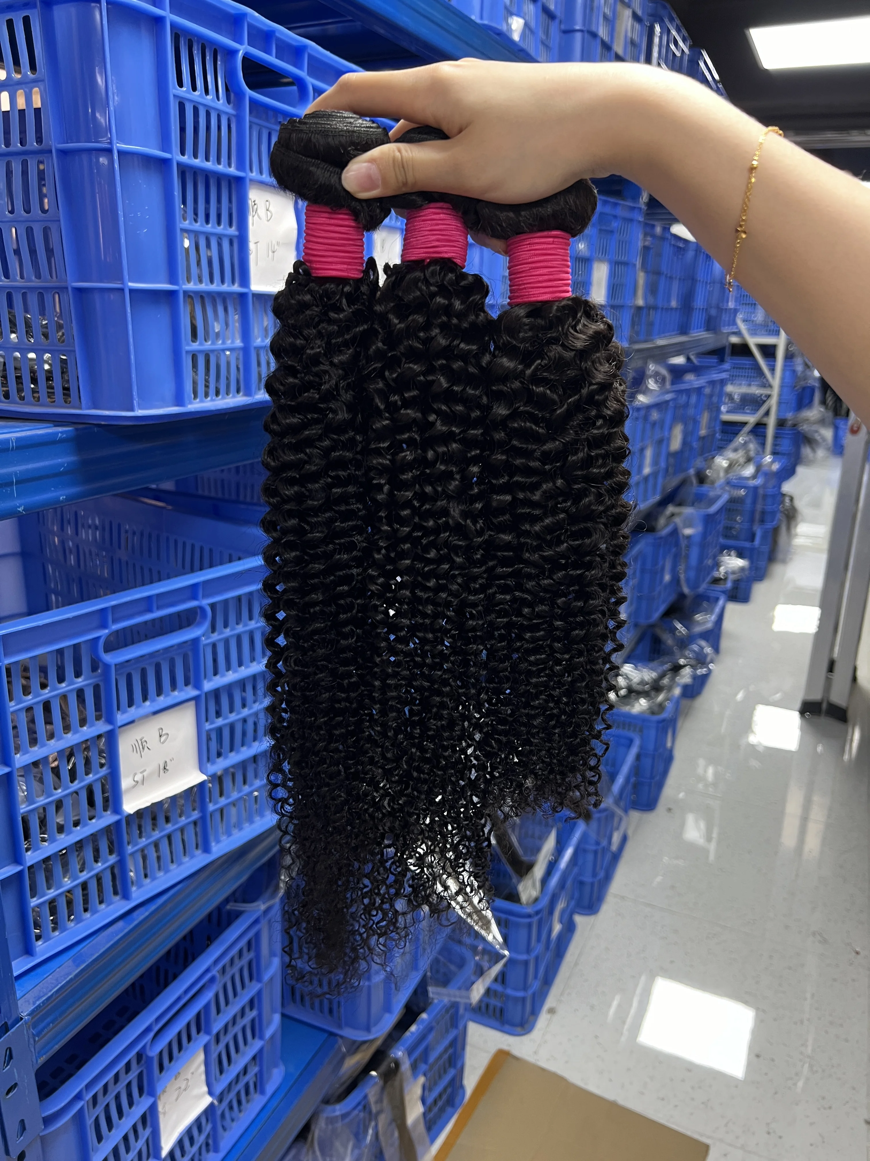 Curly Wave Human Hair Bundles Peruvian Wet and Wavy Hair Bundles 30 Inch 1/3/4Pcs Bundles Deals Remy Hair Extensions Double Weft