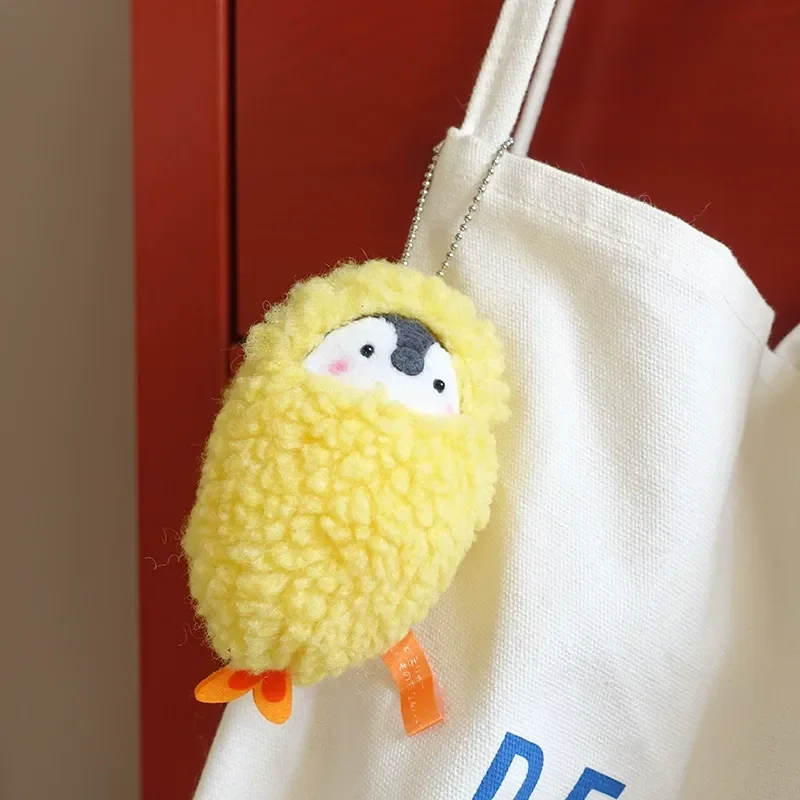 Bonito dos desenhos animados pinguim brinquedo de pelúcia pingente bonito camarão frito boneca de pelúcia mochila chaveiro bonito dos desenhos animados brinquedo de pelúcia animal