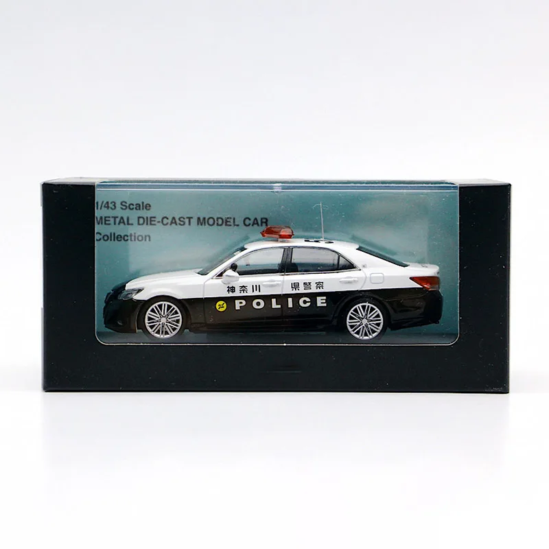 Diecast in scala 1:43 Toyota Crown GRS214 2017 Simulazione Modello di auto in lega Display statico Giocattolo da collezione Regalo Decorazione souvenir