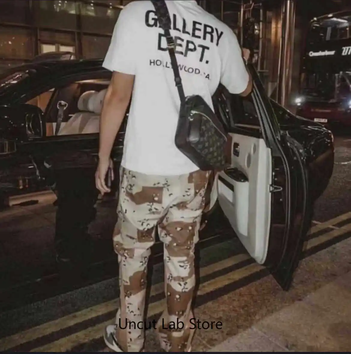 Salopette évasée Gallery Dept en camouflage désertique à empiècements, style streetwear américain