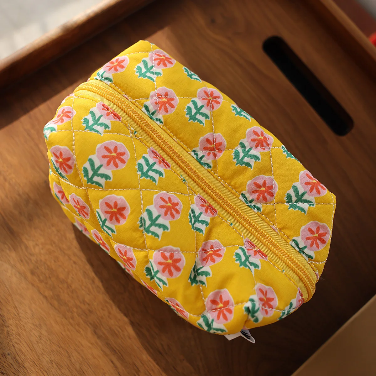 Cartoon pattern cosmetic bag Cute toast-shaped fabric storage bag Floral pastoral style toiletry bag