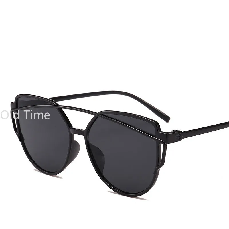 แว่นกันแดดสไตล์ตาแมวสำหรับผู้หญิงแว่นกันแดดผู้หญิงพลาสติกสุดหรูสไตล์วินเทจคลาสสิกแฟชั่นกลางแจ้งพร้อม UV400