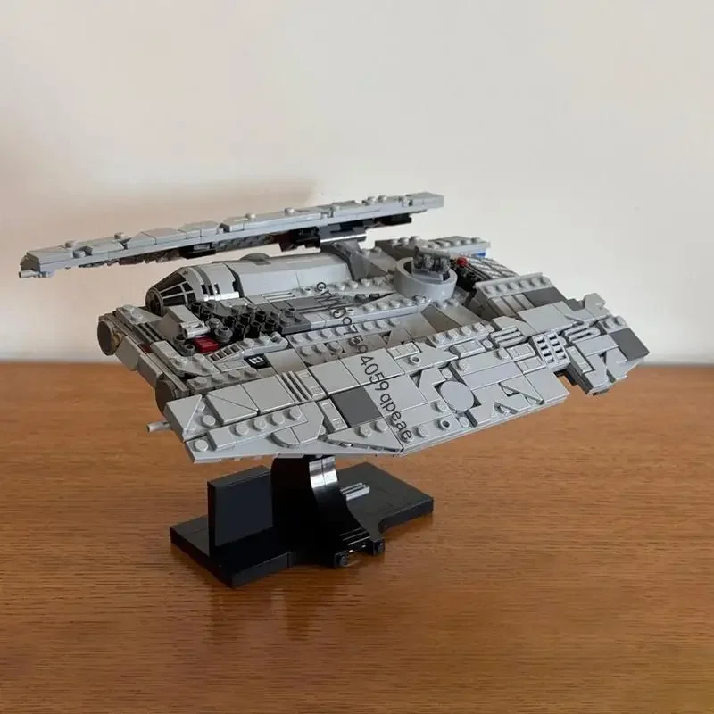 

New 650Pcs Famous Star Battle Movie Moc Fondor Haulcraft Model Diy Creative Ideas Child Toys Birthday Gifts Custom Puzzles 75375