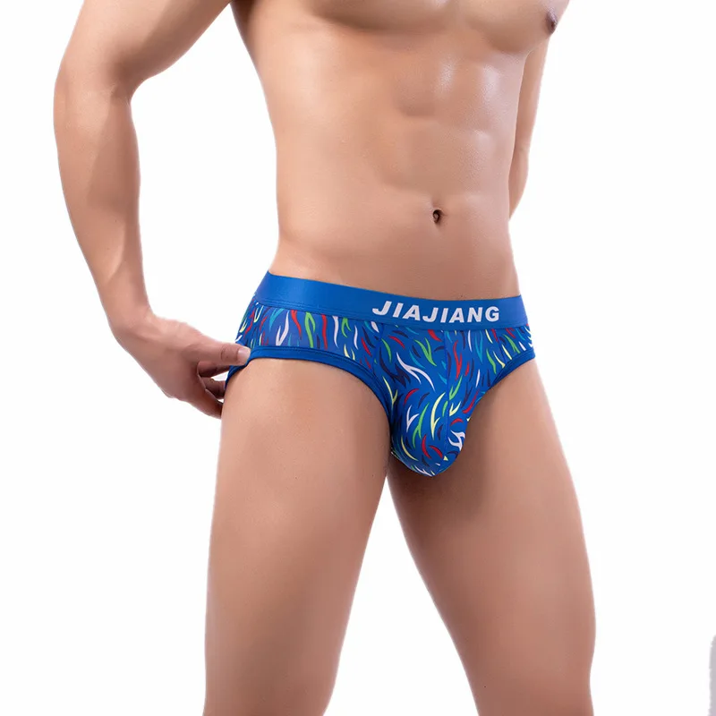 سراويل داخلية رجالية من الحرير الجليدي مطبوعة على شكل مثلث من القطن قابلة للتنفس بخصر منخفض مثيرة اللون من الحرير للمراهقين سراويل رياضية للمنزل