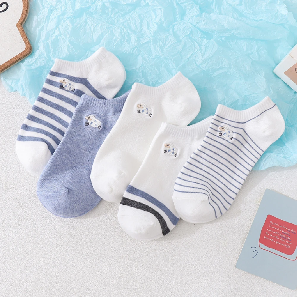 

Cute Girl's Embroidery Lamb Light Blue White Soft Cotton Ankle Socks Striped Fresh Literary Sheep Casual Sokken Dropship