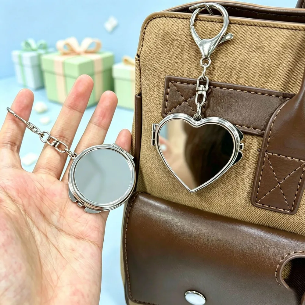 Großhandel Benutzerdefiniertes Logo Name Metall-Spiegel Schlüsselanhänger Tragbare Make-up-Fototasche Personalisierung Herz Quadrat Charm Geschenk – Detail 7