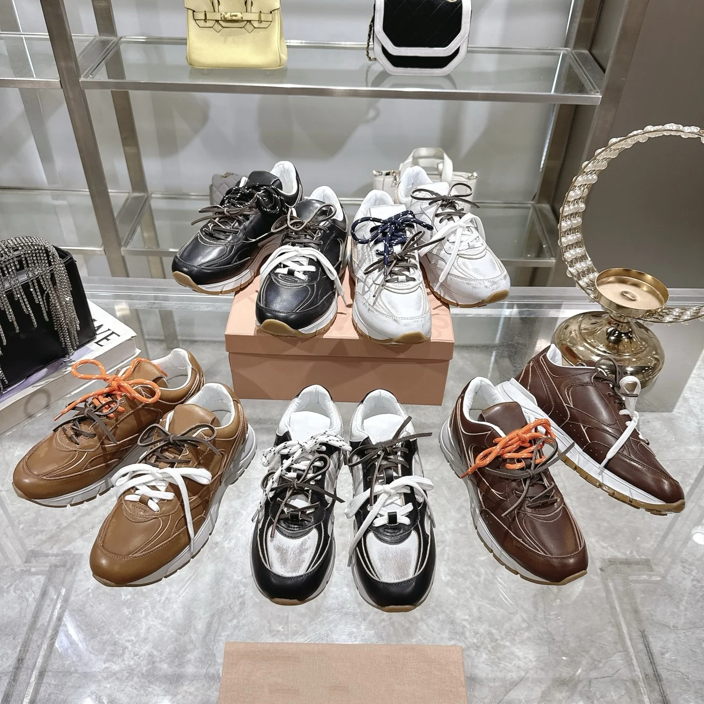 

2025 New Retro Distressed Lace-Up Thick-Soled Casual Sneakers