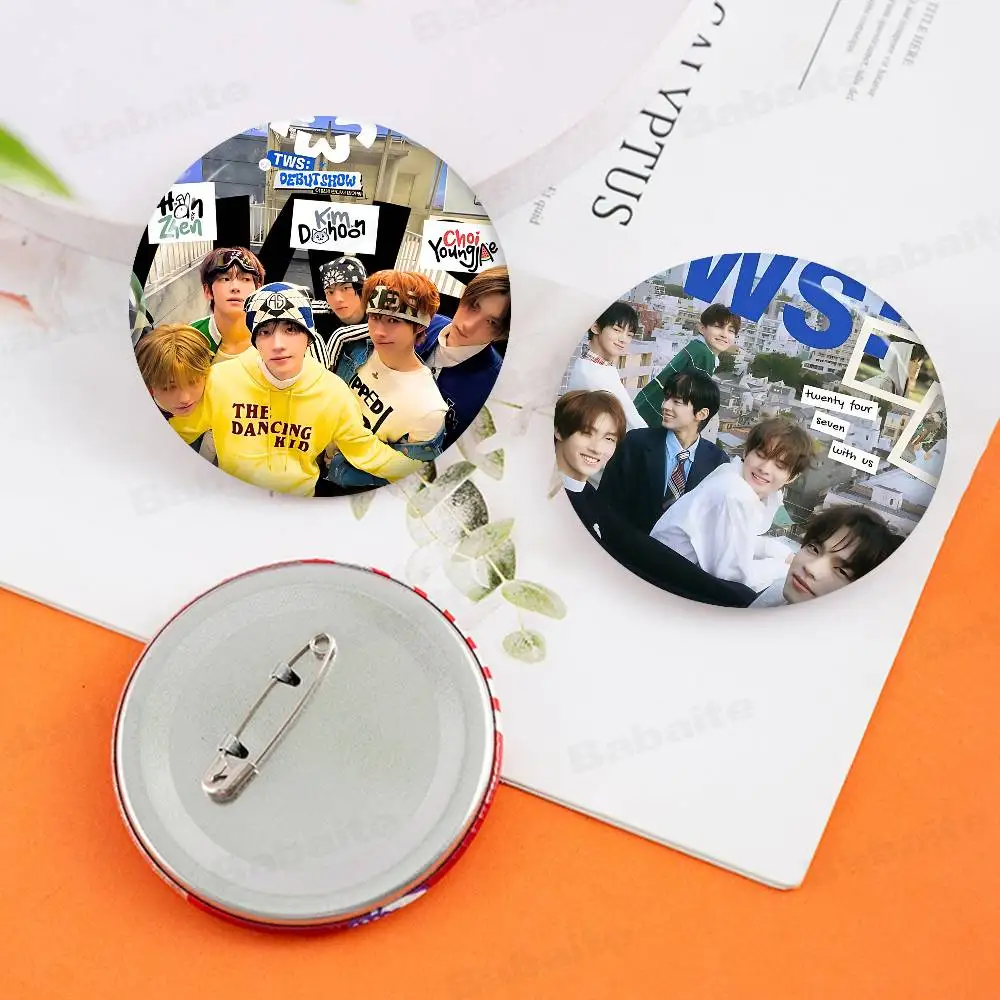 Korean Boy Band T-TWS-S Kpop  New  Brooches Soft Button Pin Funny Silly Gnarpy on A Skateboard Meme Badge Gamer Collection Gifts