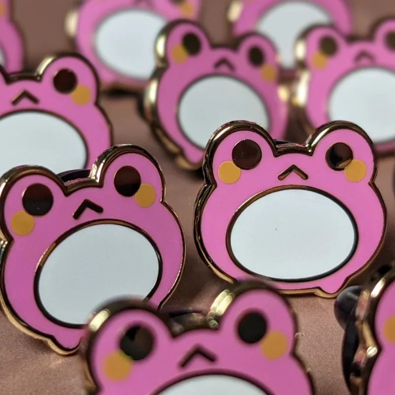 Kawaii Tiny Frog Hard Enamel Pin Pink/ Green Frogs Lapel Pins Animal Badge Brooch for Jewerly Accessory