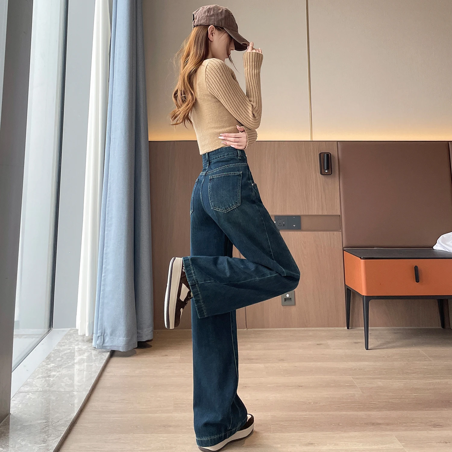 フリース素材のハイウエストジーンズ、レディースアメリカンハイストリートスタイルのストレートレッグパンツ、女の子向けブラックグレーのコントラストカラーワイドレッグトラウザーズ