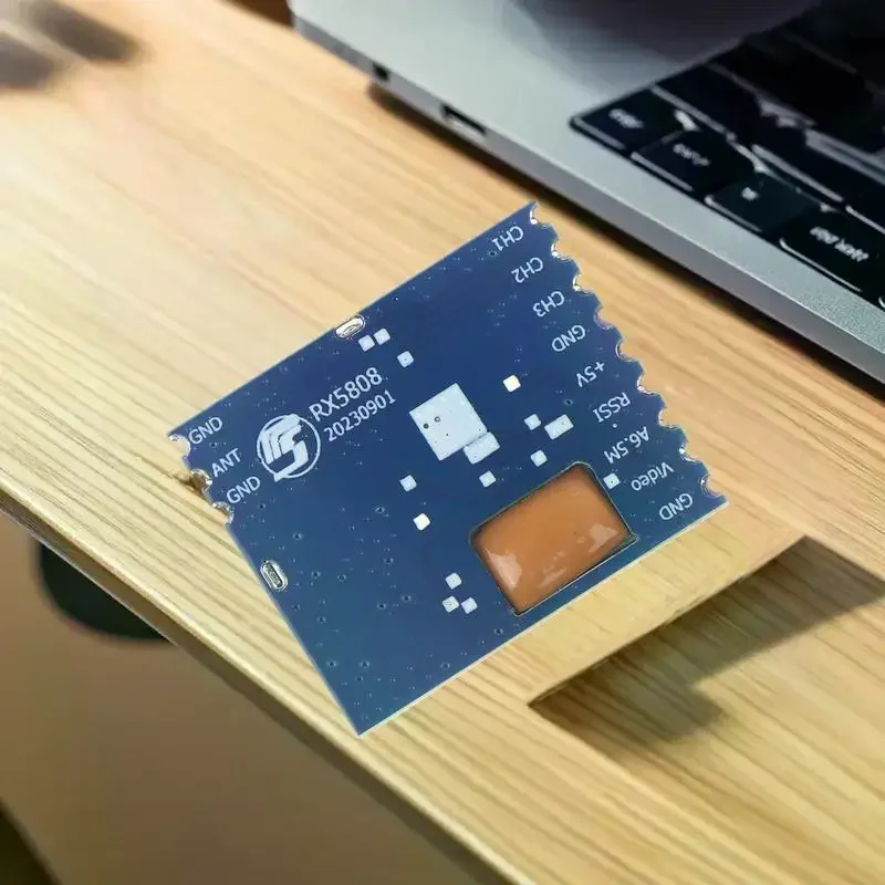 Maßgeschneidertes RX5808-Empfängermodul für RC-Hubschrauber, 4,9 G Bandbreite mit SPI-Steuerung