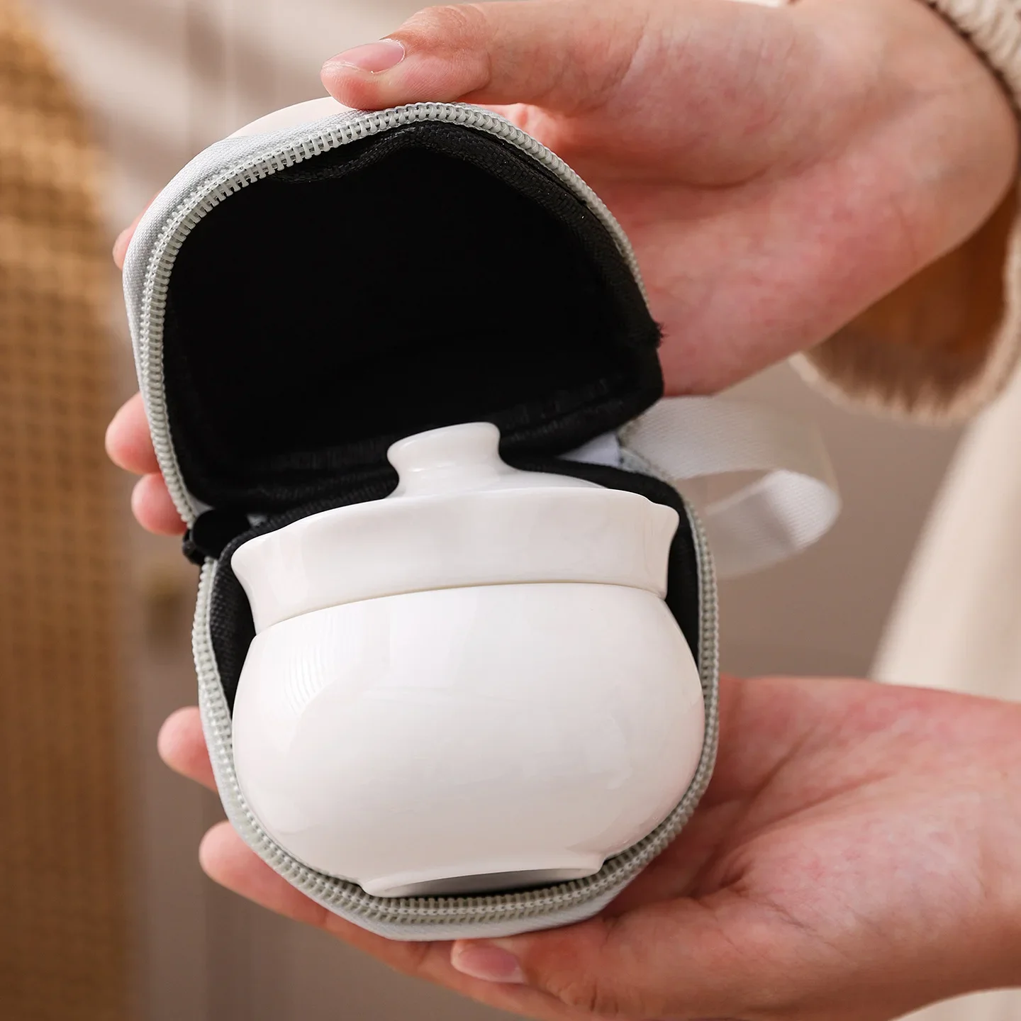 White Elegant Designer Gourd One-person Drinking Travel Tea Set Mini Teapot Outdoor Portable Quick Cup Kung Fu One Pot One Cup