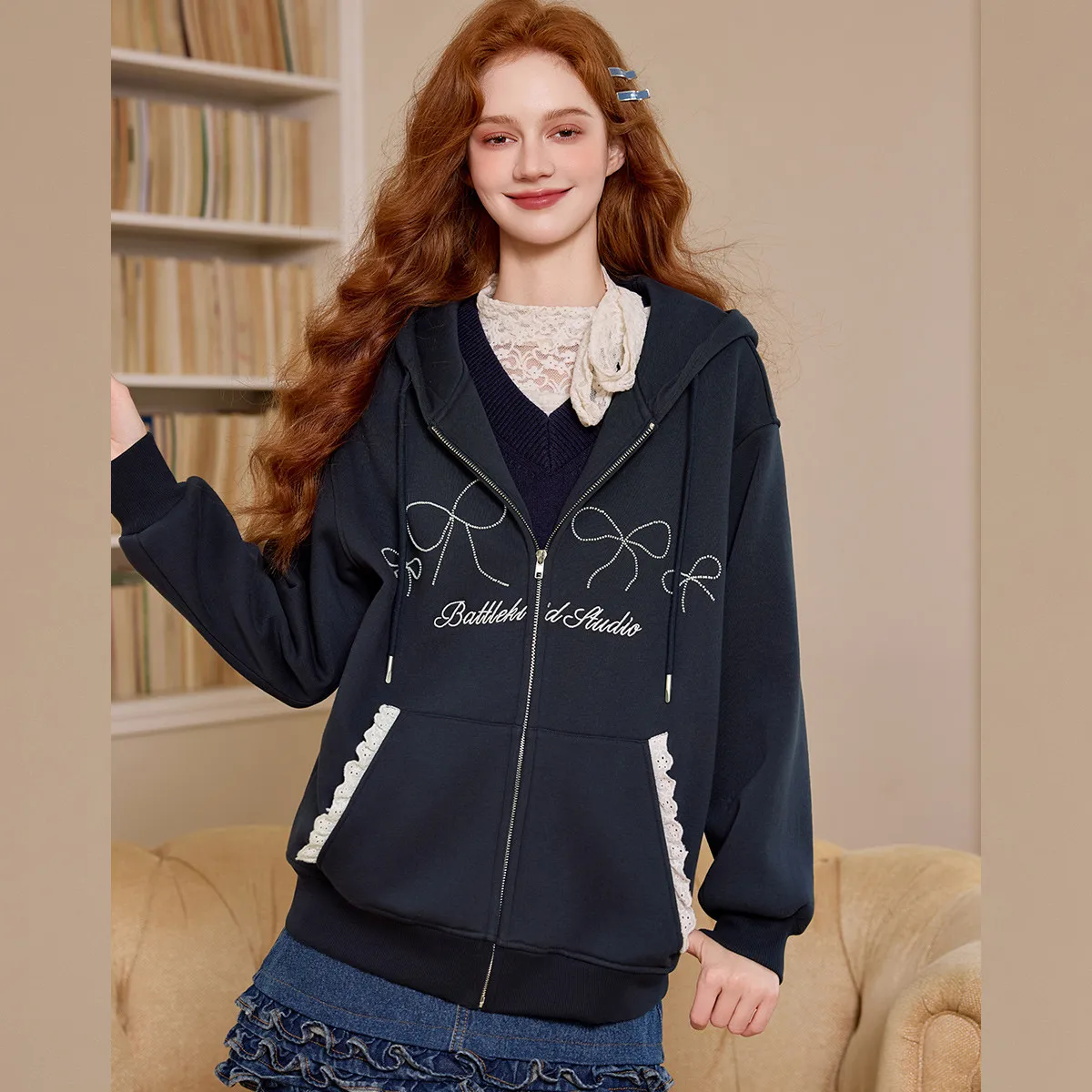 LOUIS YAO Bow Pattern Embroidered Hooded Jacket 2025 Winter Cardigan Coat Color Contrast Casual Thick Women's Hoodies
