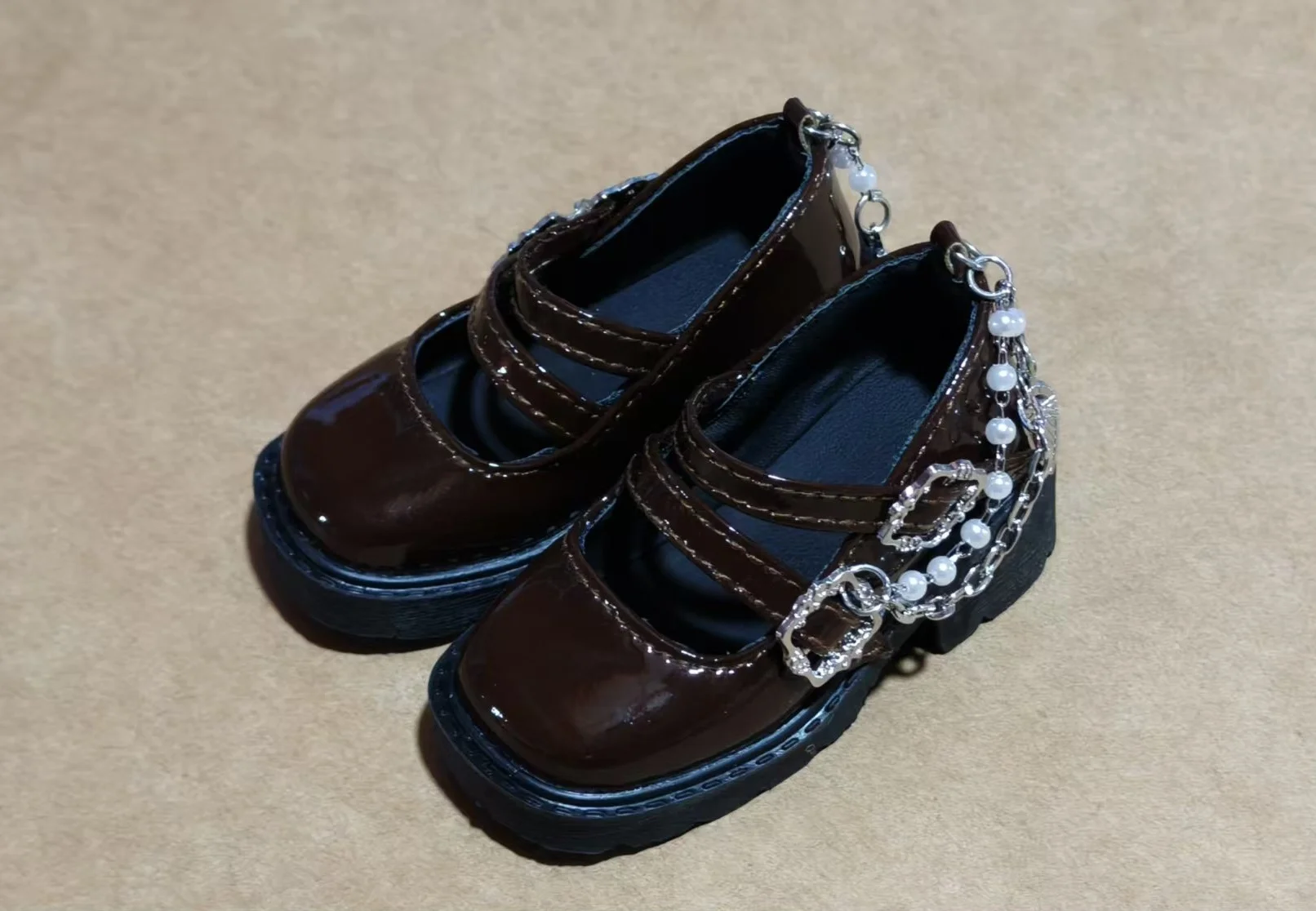 

BJD doll shoes 1/4, Bear Sister pearl chain double buckle small leather shoes BJD doll accessories